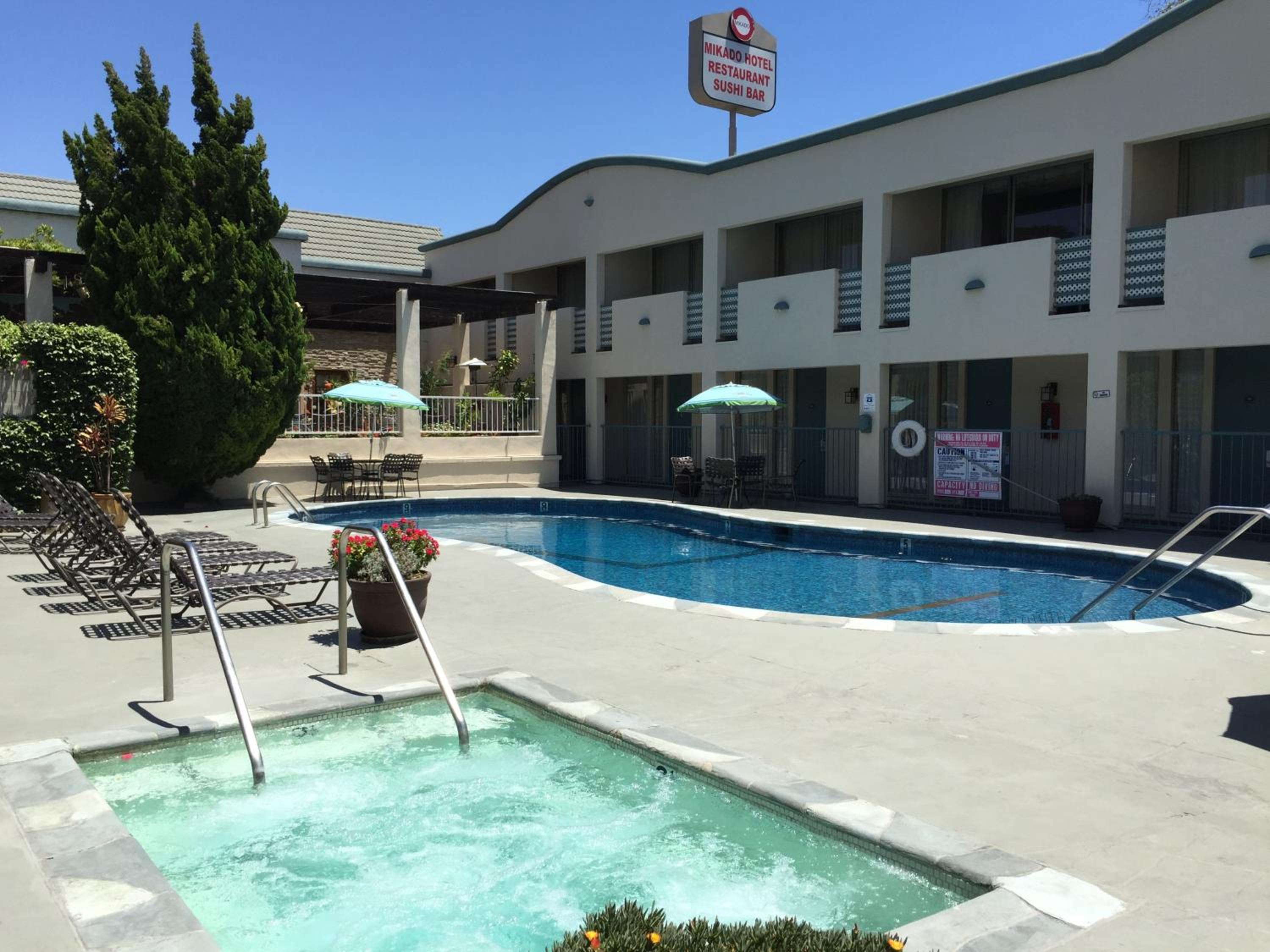 North Hollywood Vacations - Mikado Hotel - Property Image 11