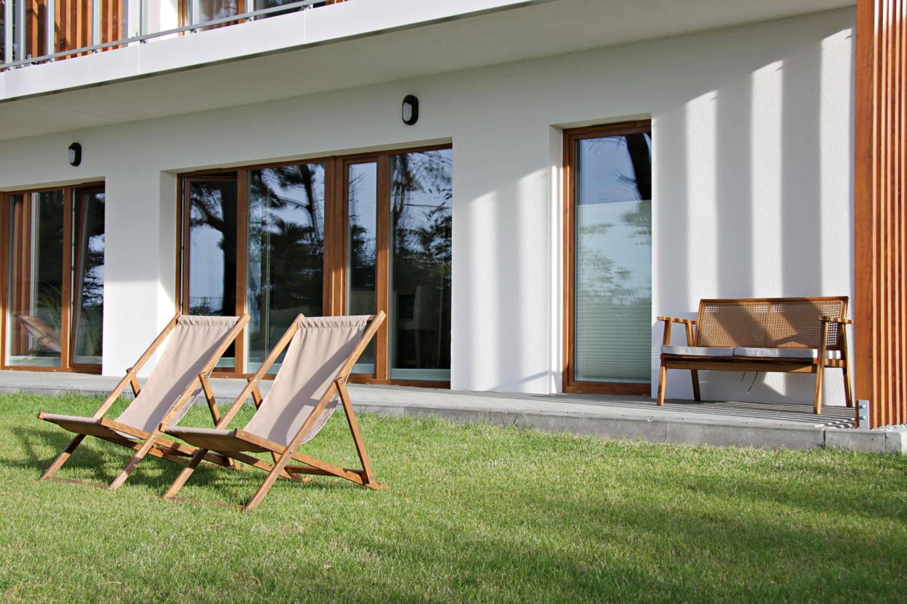 LET'S SEA - 2 Bedroom - Premium Baltic Apartment with Front Sea View Garden and SPA access
