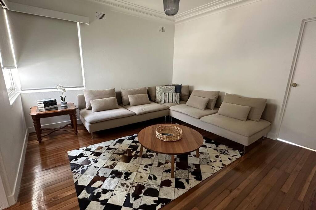 Delightful Home with Amazing city views!