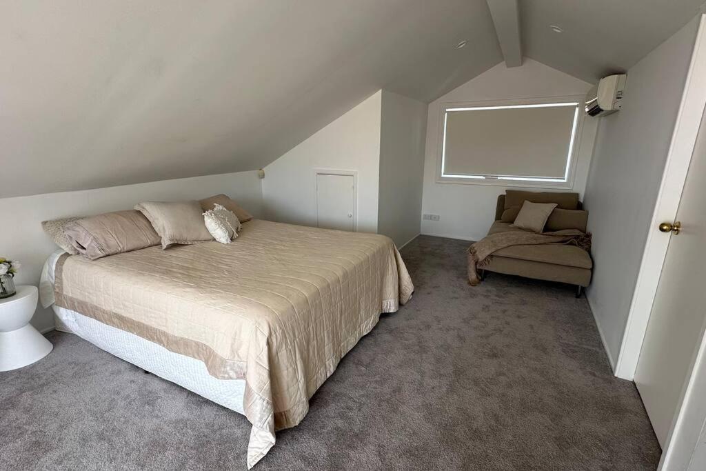 Delightful Home with Amazing city views!