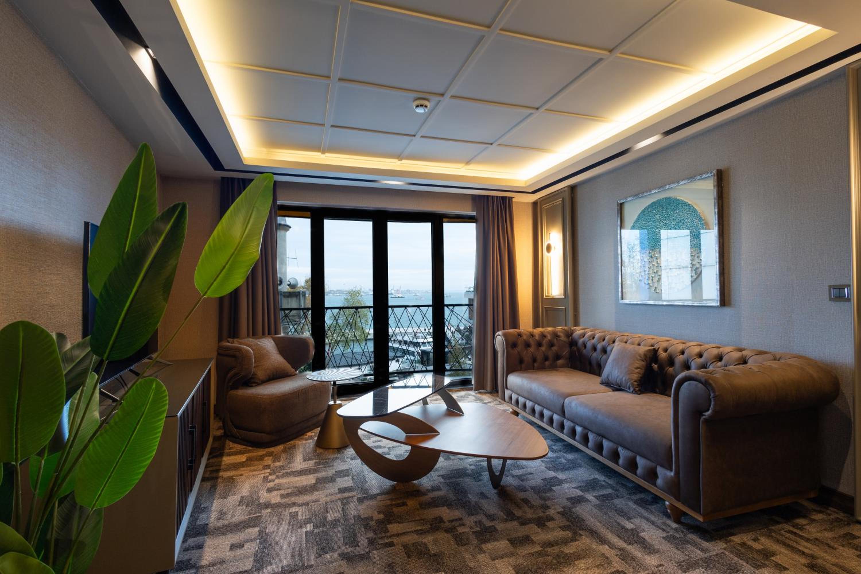 Tonight Port Otel - Image 61