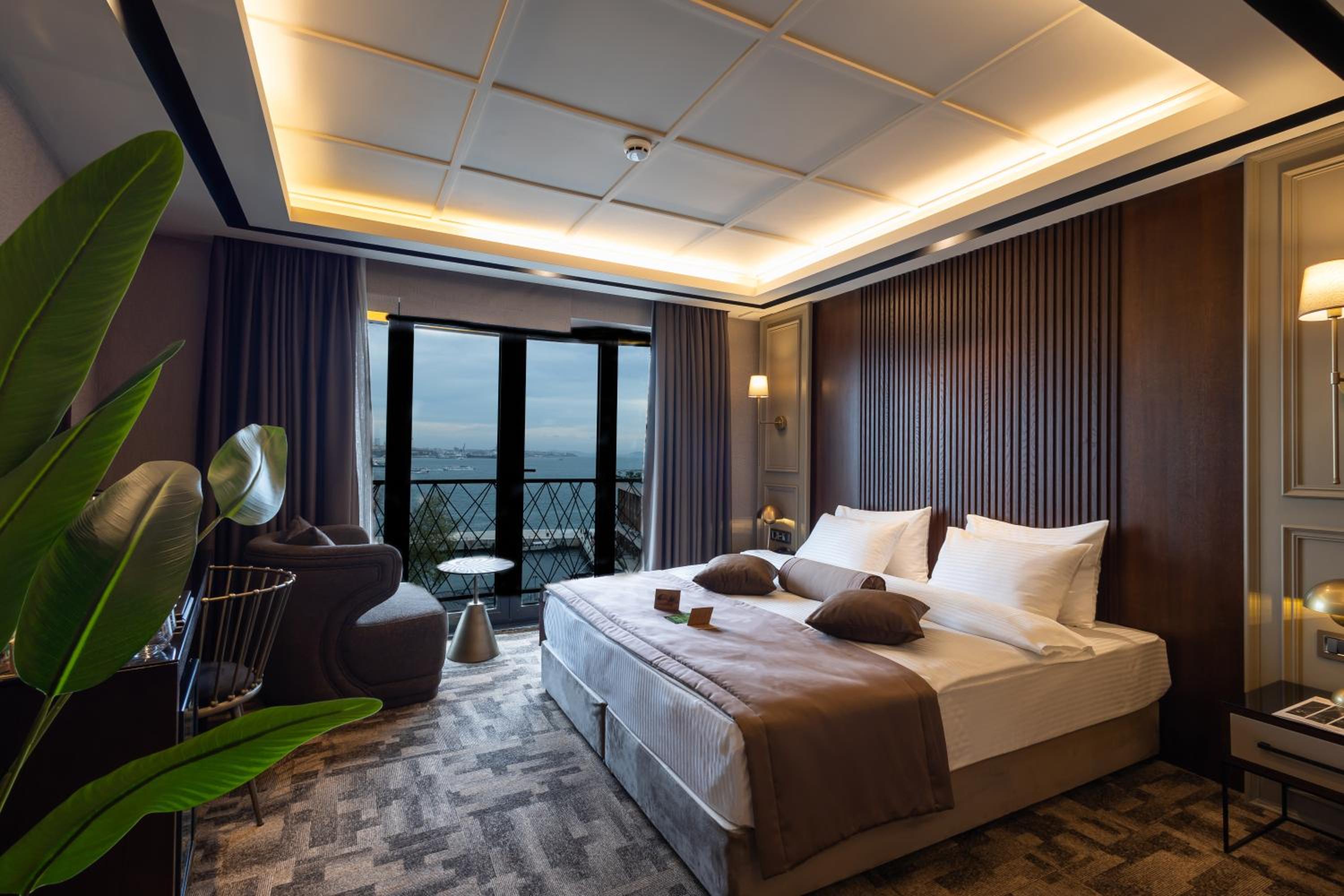 Tonight Port Otel - Image 62