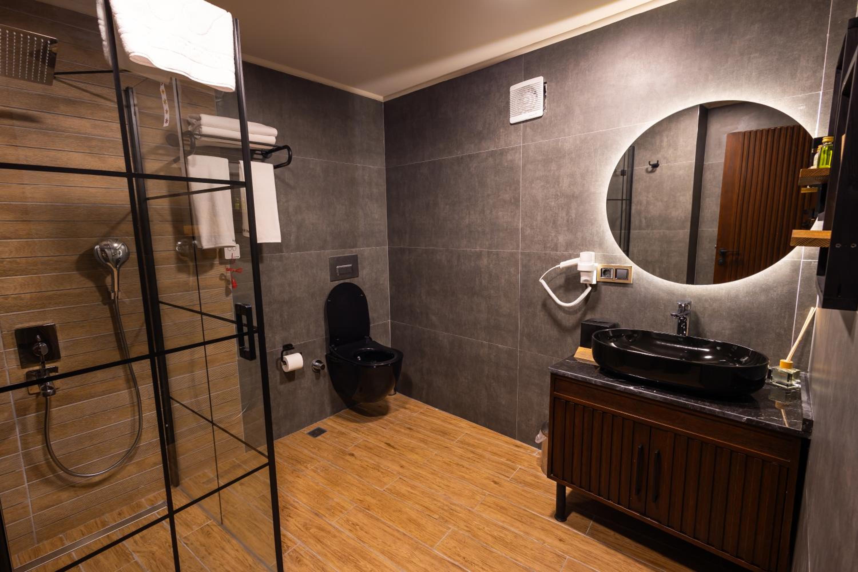 Tonight Port Otel - Image 65