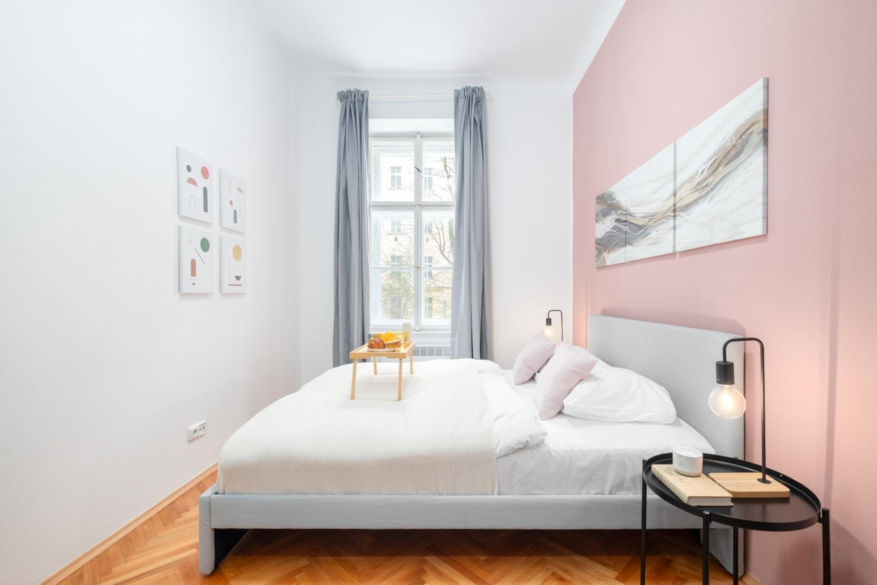 Prague Days - Modern Apartments just 7 min from Wenceslas Square