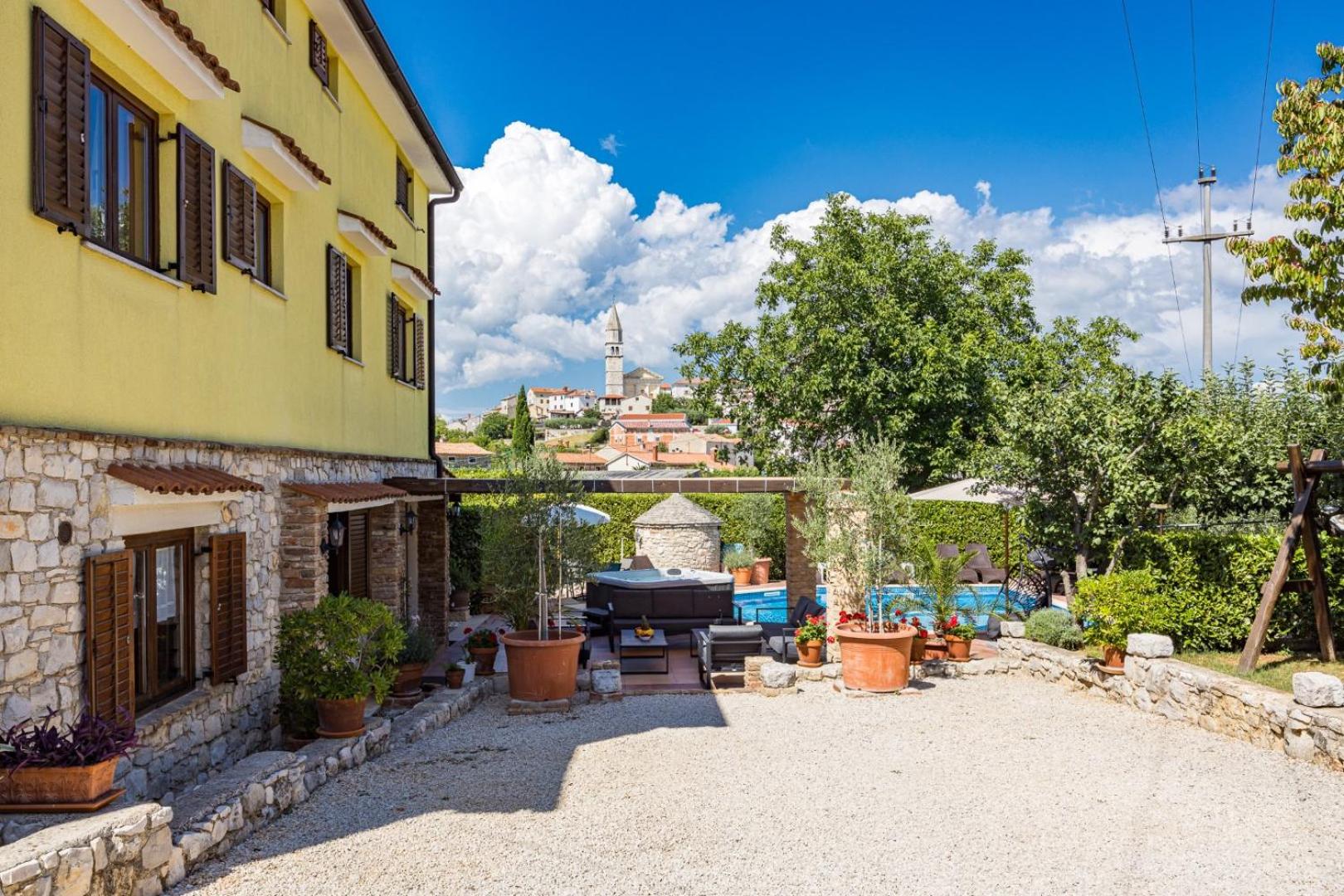 Hotel Villa Bucks Near Poreč For 20 Persons With Sea View, Whirlpool, Sauna & Fitness