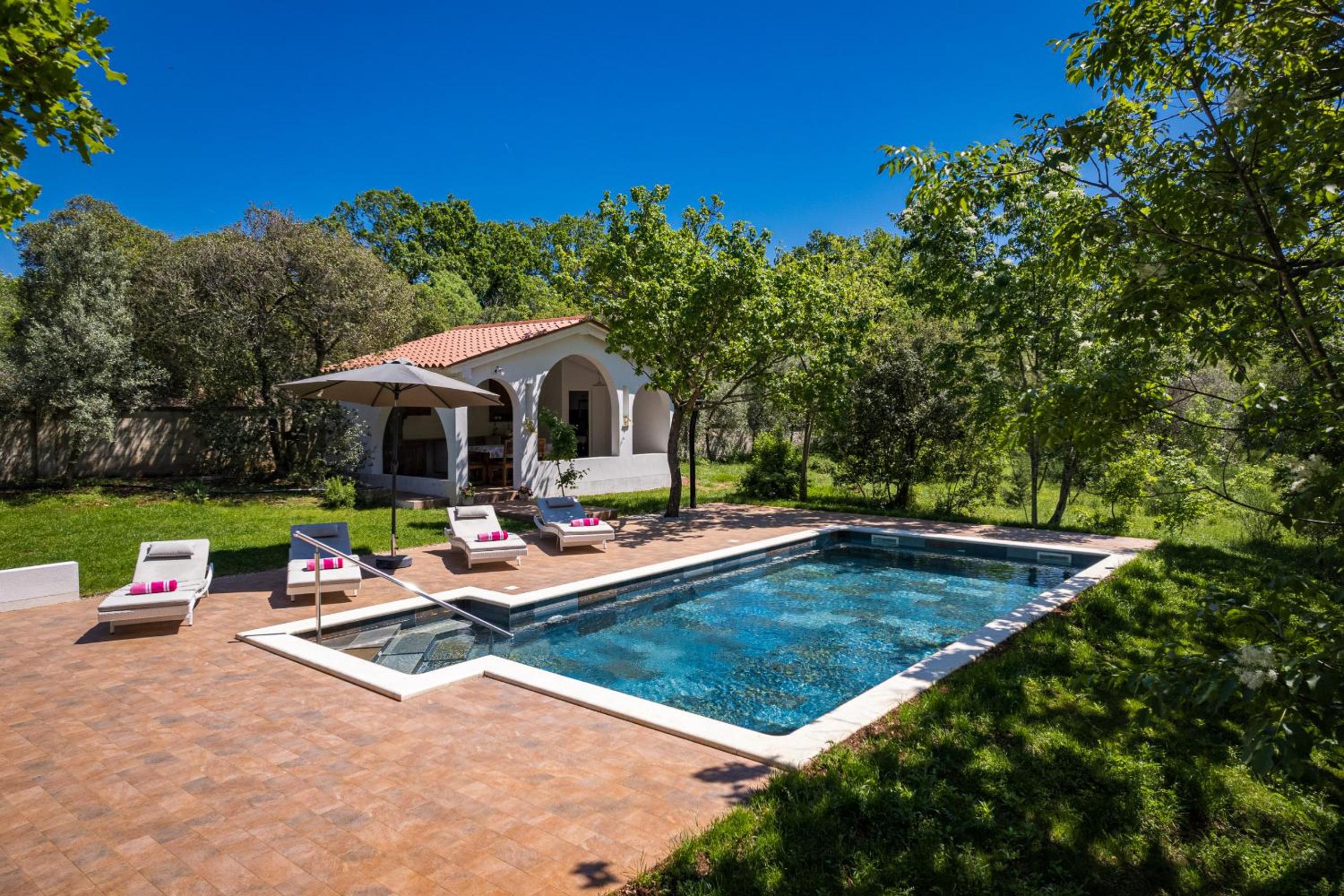 Villa Laura in Medulin for 8 persons only 1.5 km from the beach