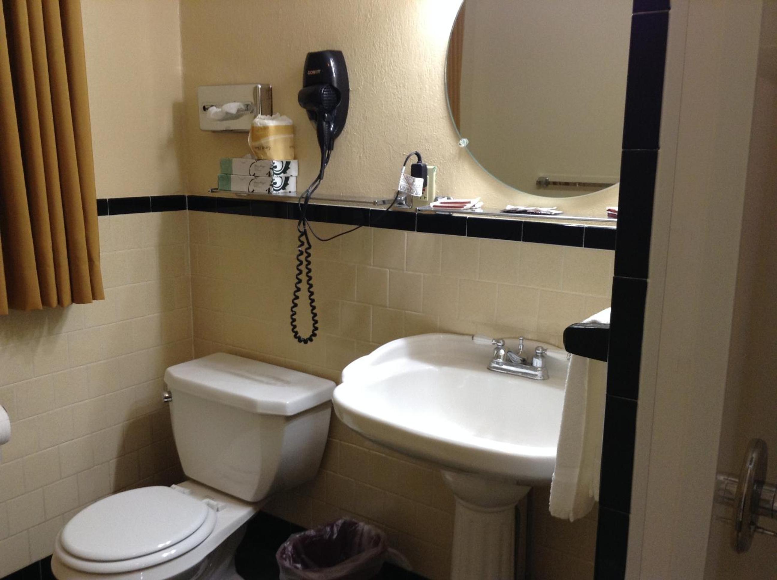 Briarcliff Motel