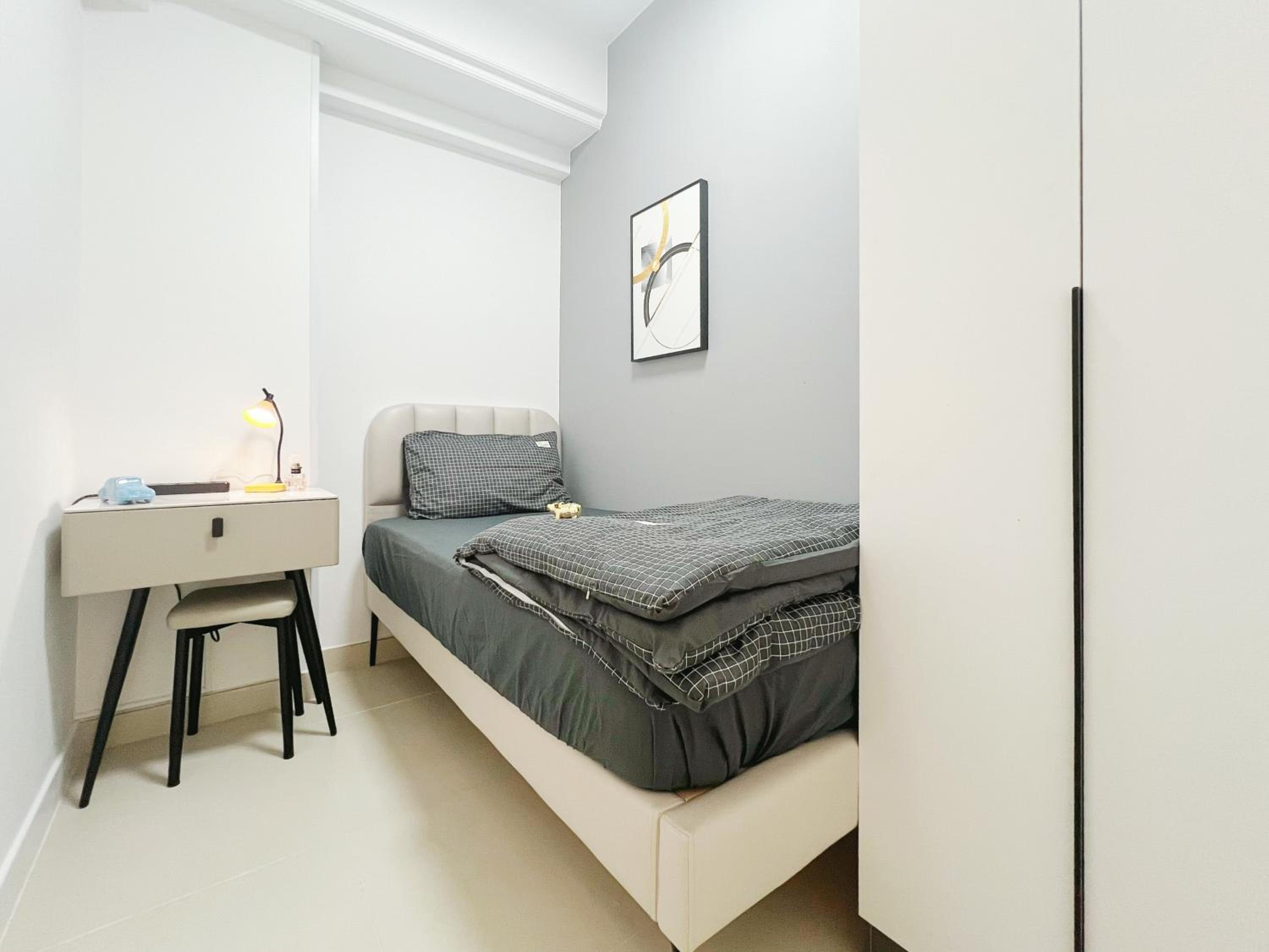 Student Accommodation - 5 Man Cheong Street