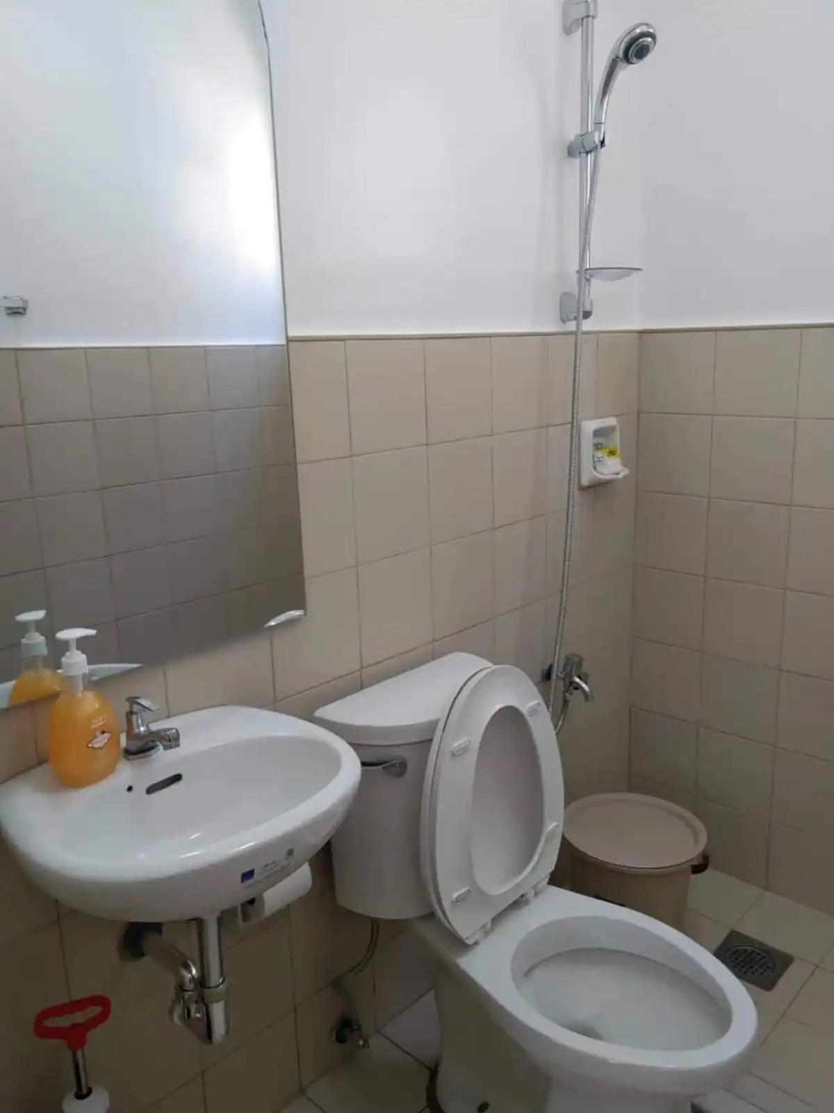 Japandi-Filipino Home 2-Bedrooms with Parking