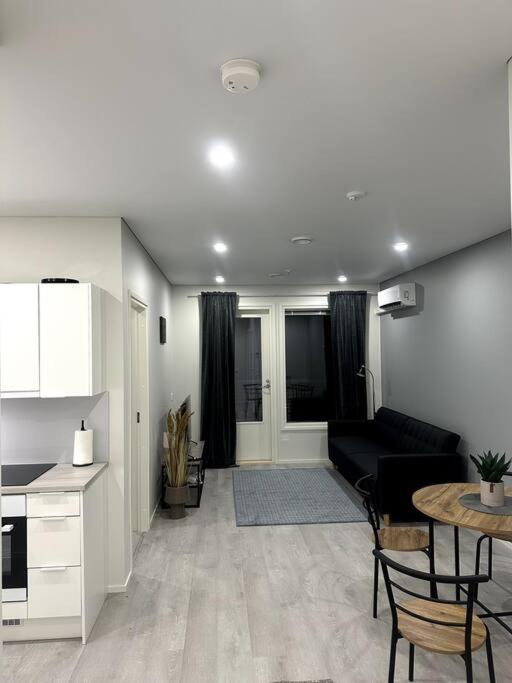 Kotimaailma apartments#2 Uusi kaksio keskustassa
