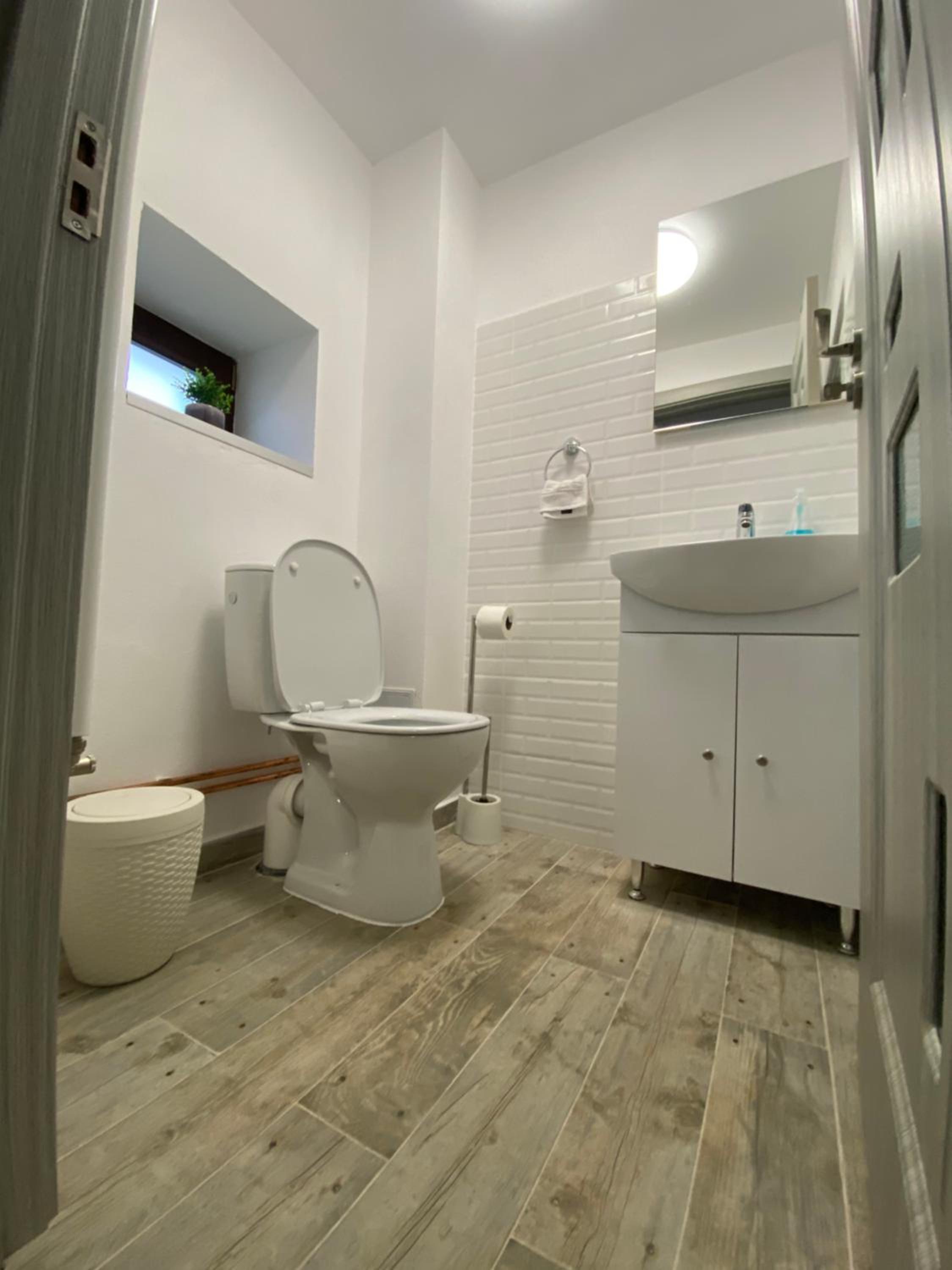 Sunny Hill Apartments