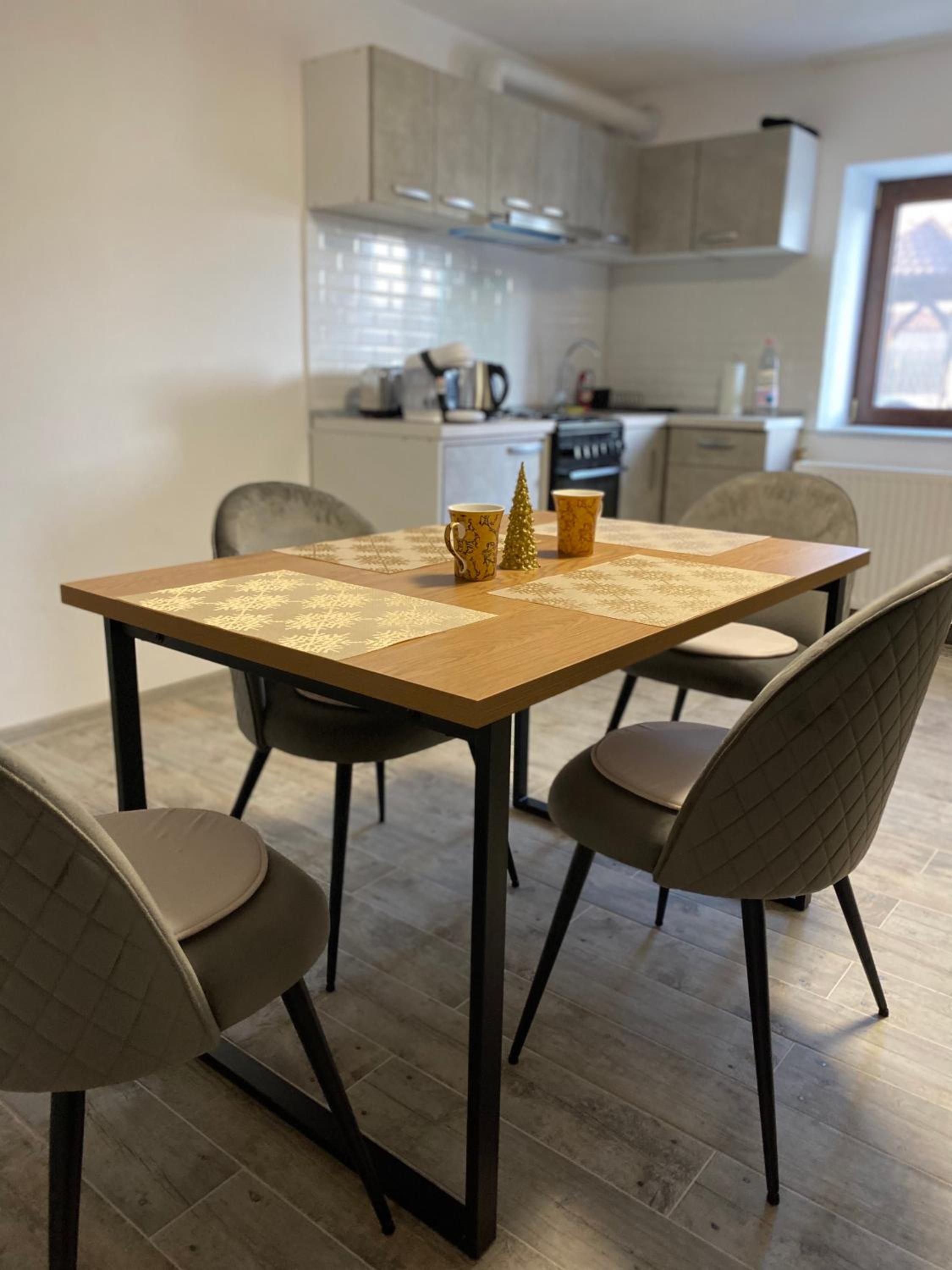 Sunny Hill Apartments