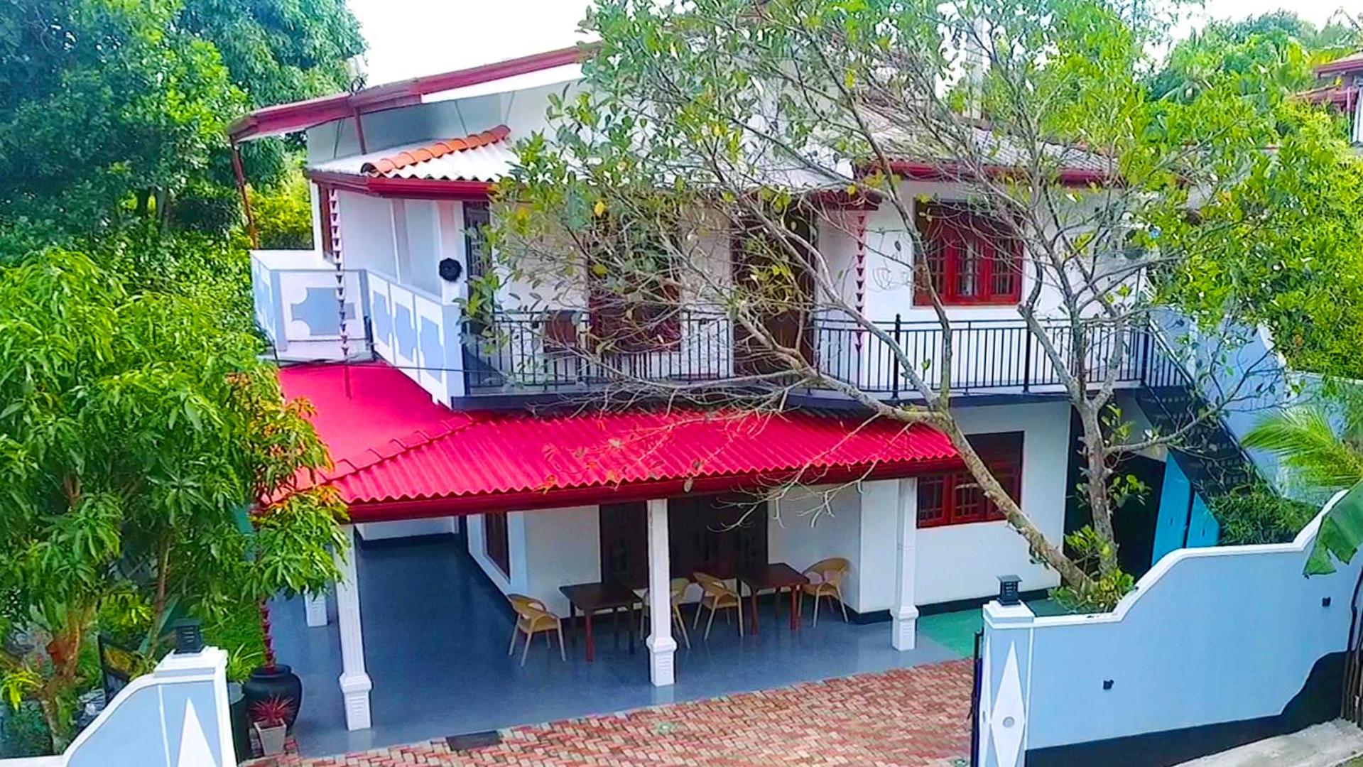 Dinsara Pearl Villa
