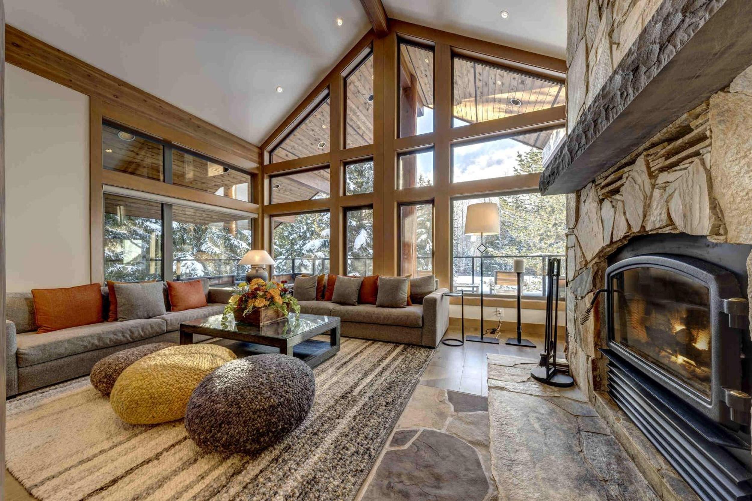 Glacier View Chalet | Family Chalet with Hot tub & Views, Set in a Tranquil Location
