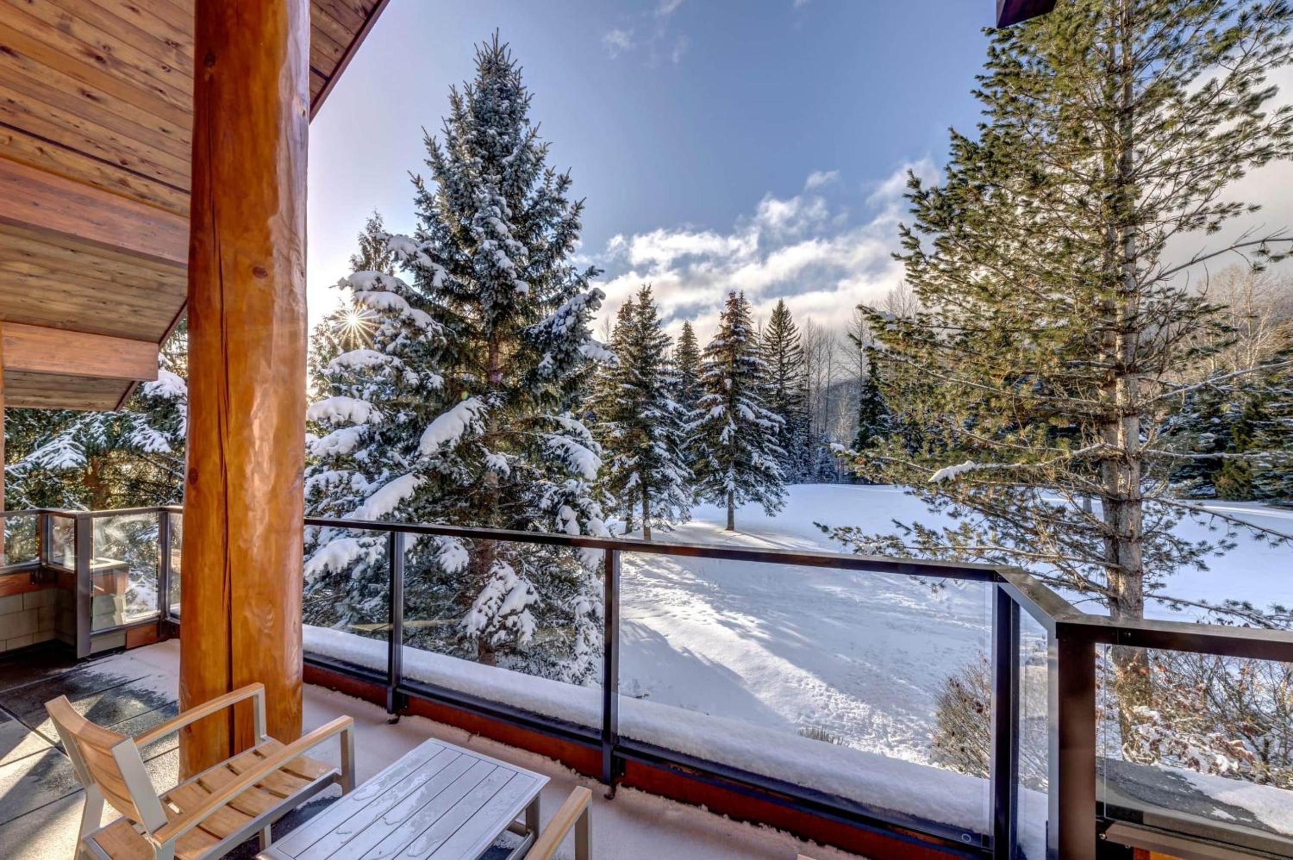 Glacier View Chalet | Family Chalet with Hot tub & Views, Set in a Tranquil Location