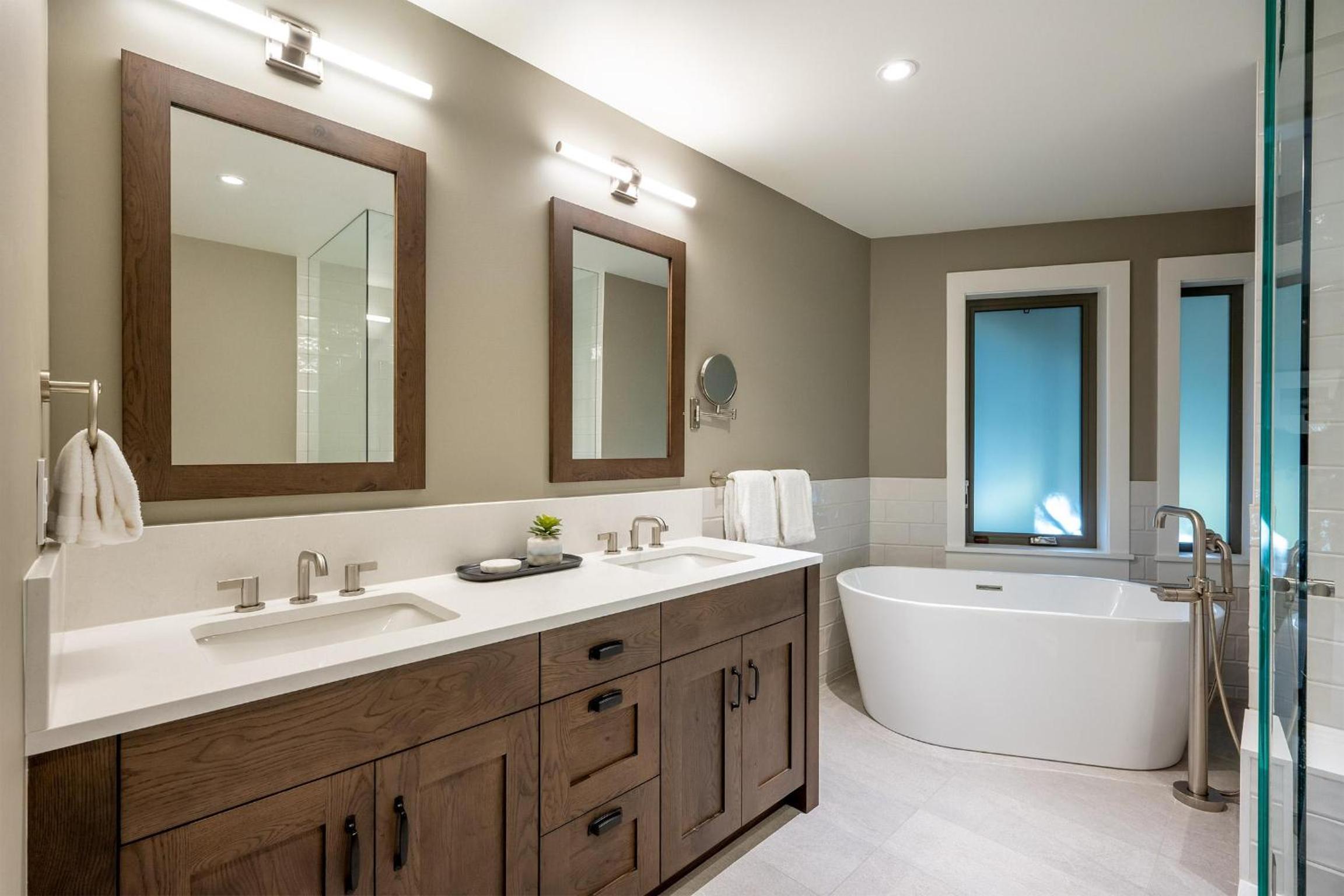 Glacier View Chalet | Family Chalet with Hot tub & Views, Set in a Tranquil Location