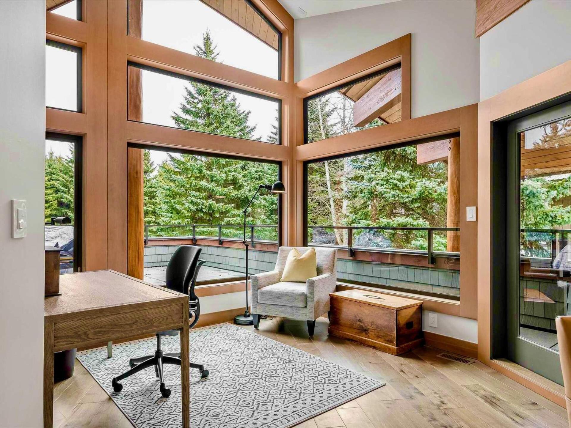 Glacier View Chalet | Family Chalet with Hot tub & Views, Set in a Tranquil Location