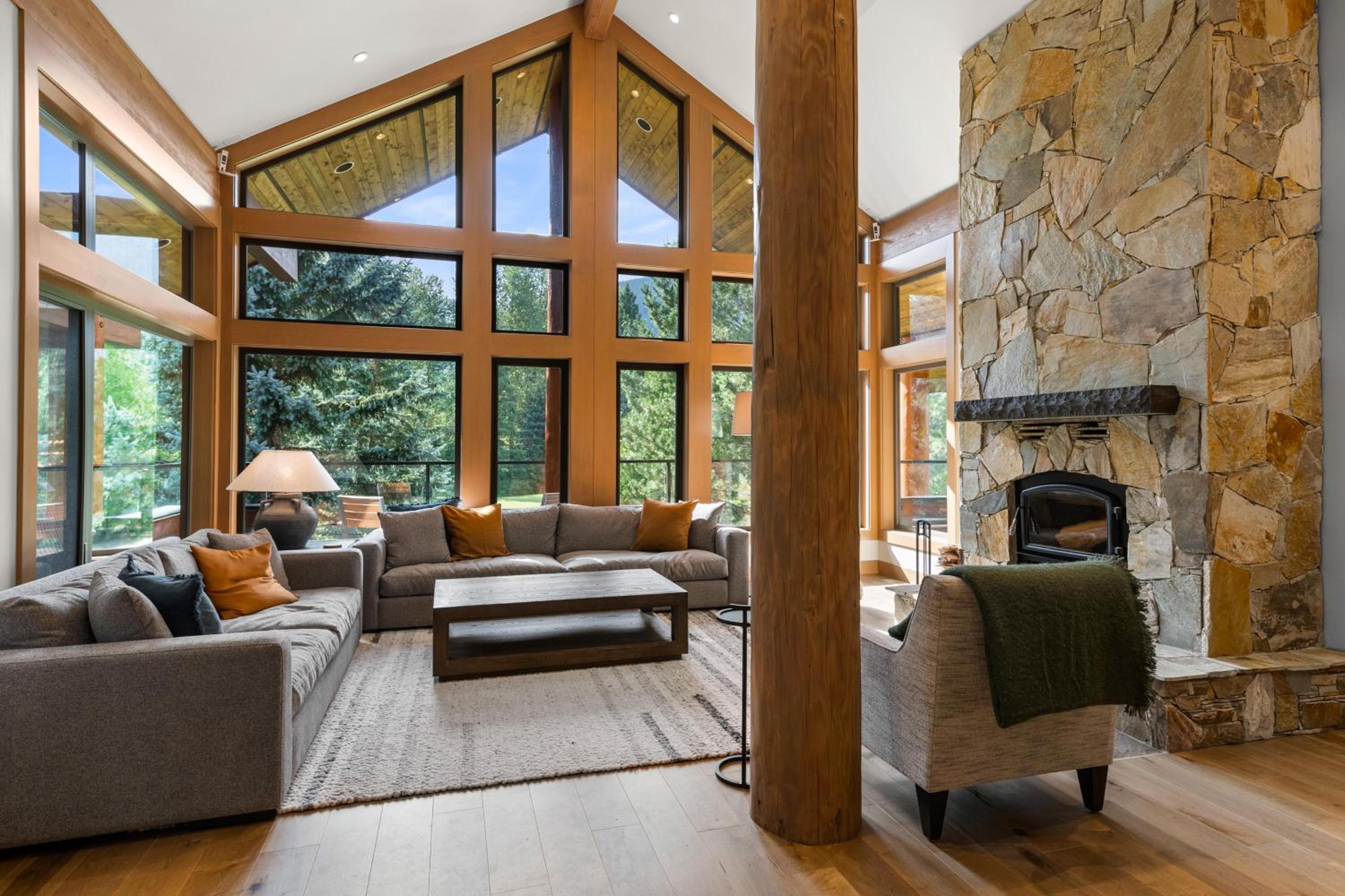 Glacier View Chalet | Family Chalet with Hot tub & Views, Set in a Tranquil Location