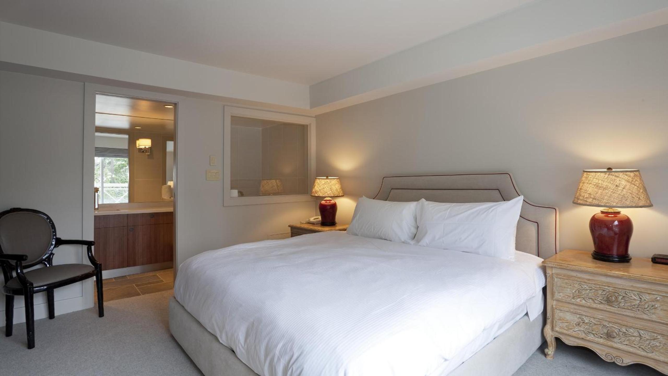 Le Chamois 206 | Large Ski-In Ski-Out Condo at Blackcomb Base with Pool, Hot Tub, & Gym