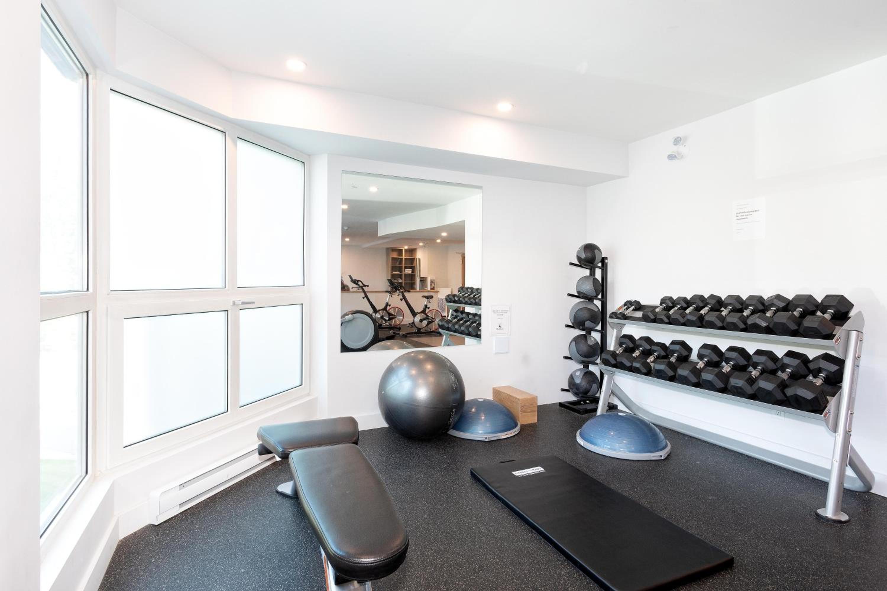 Le Chamois 206 | Large Ski-In Ski-Out Condo at Blackcomb Base with Pool, Hot Tub, & Gym