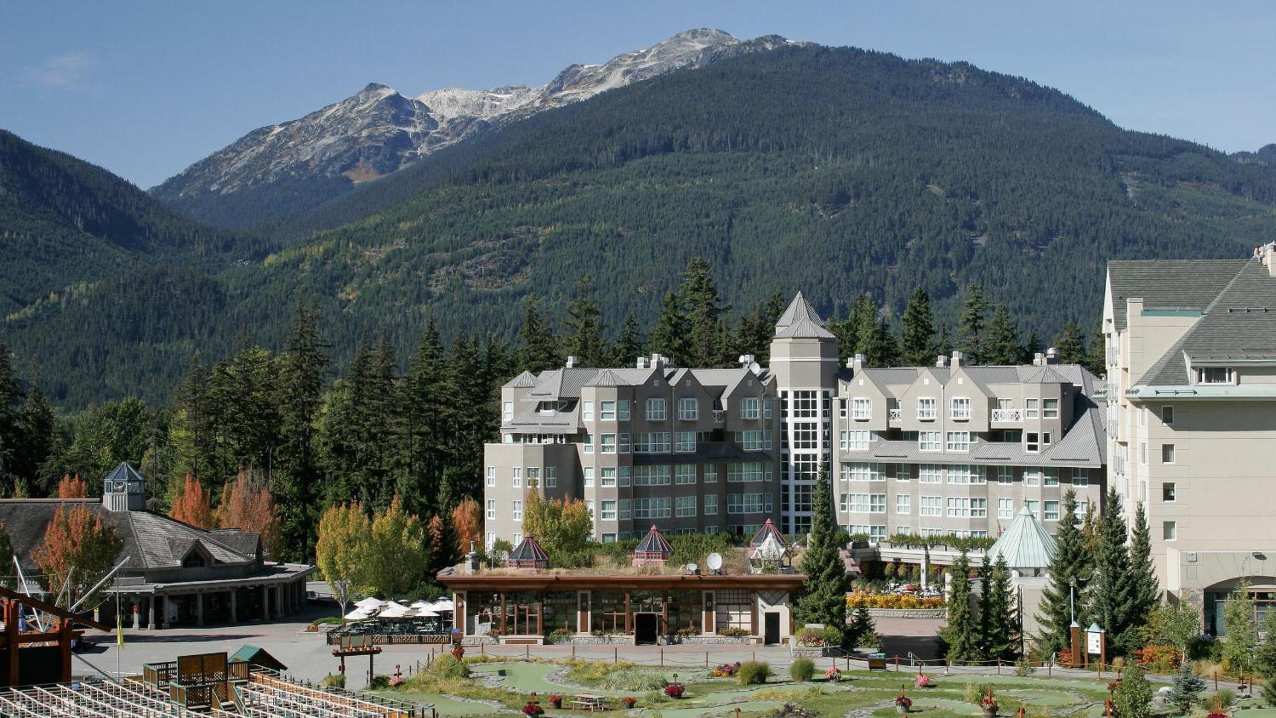 Le Chamois 206 | Large Ski-In Ski-Out Condo at Blackcomb Base with Pool, Hot Tub, & Gym