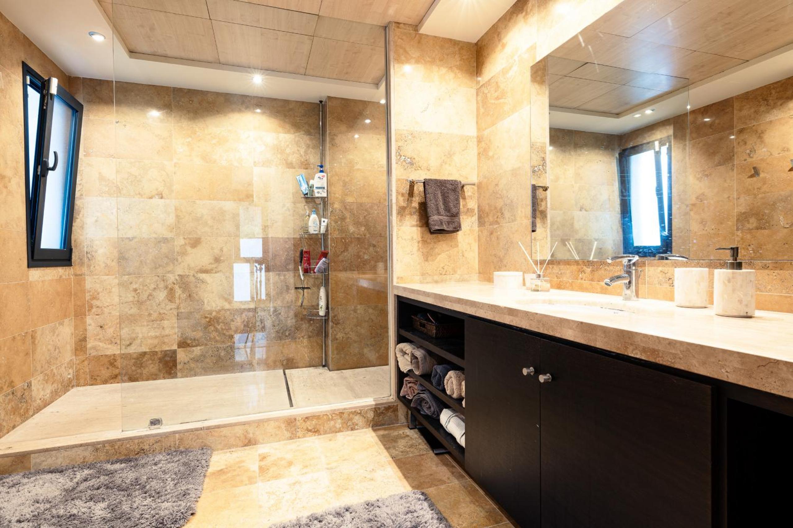 Seventh Heaven-Luxury Villa