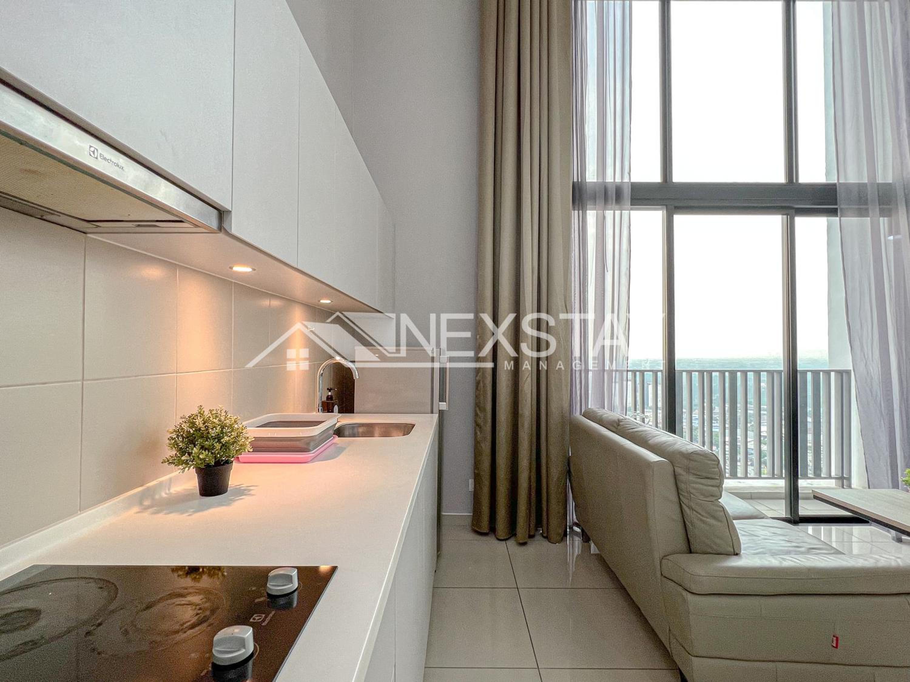 Cozy i-City Duplex Getaway by Nexstay