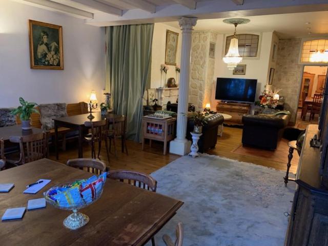 B&B Petit Chateau - Rust en Charme Centraal in Zeeuws-Vlaanderen view 4