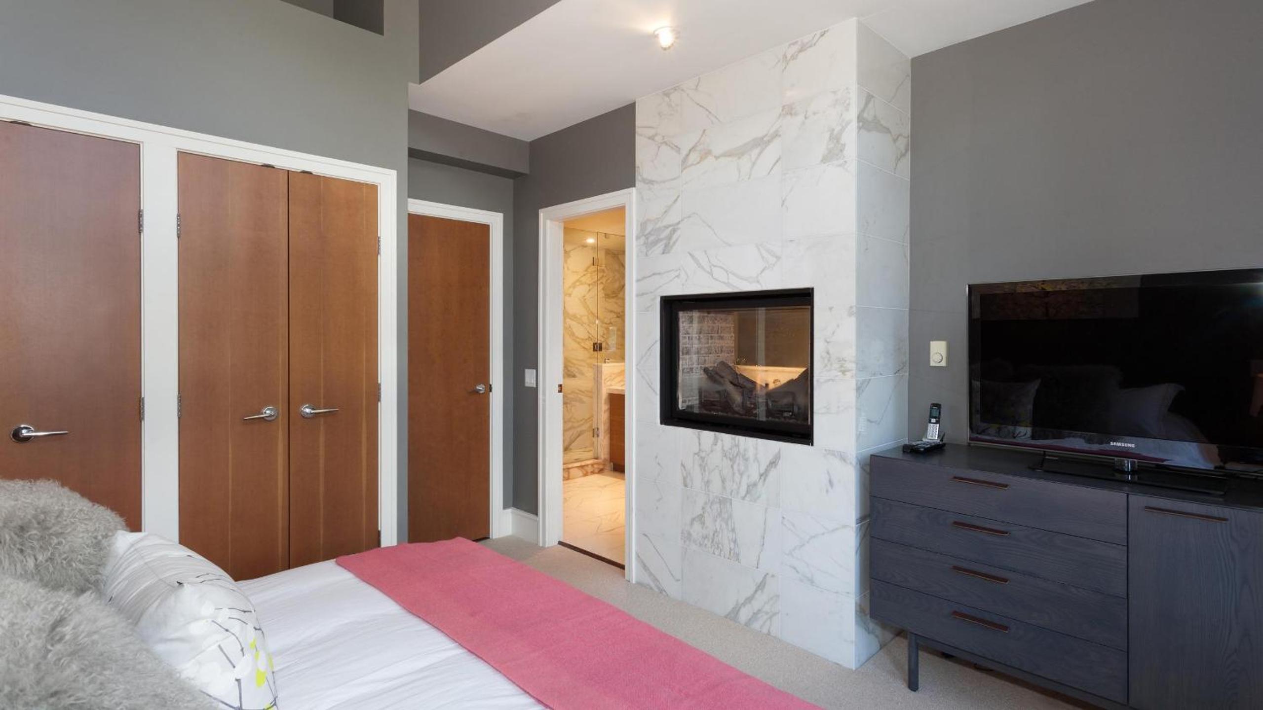 Fitzsimmons Walk 12 | Near Skiing & Village, Hot Tub, Mtn Views, Parking
