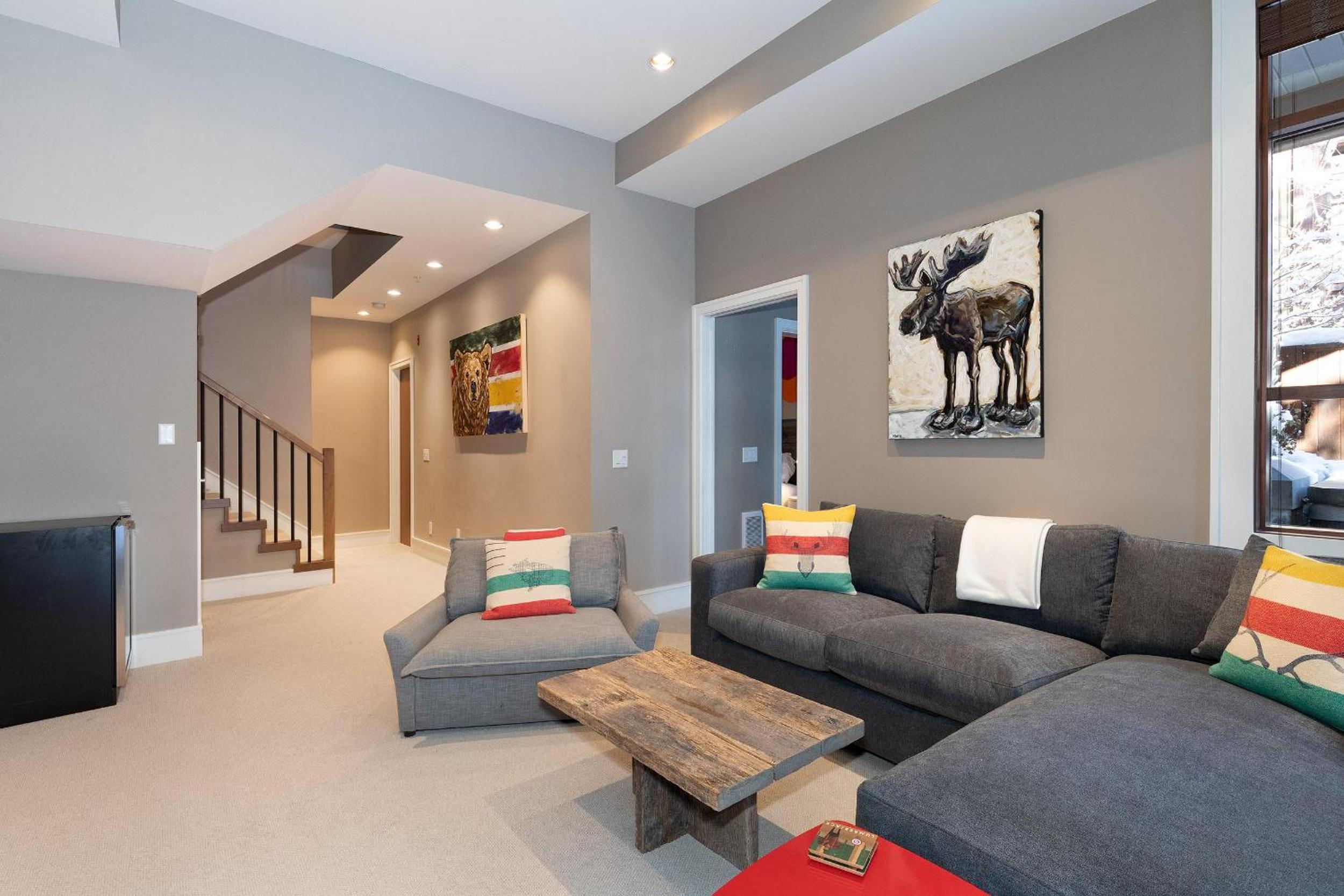 Fitzsimmons Walk 12 | Near Skiing & Village, Hot Tub, Mtn Views, Parking