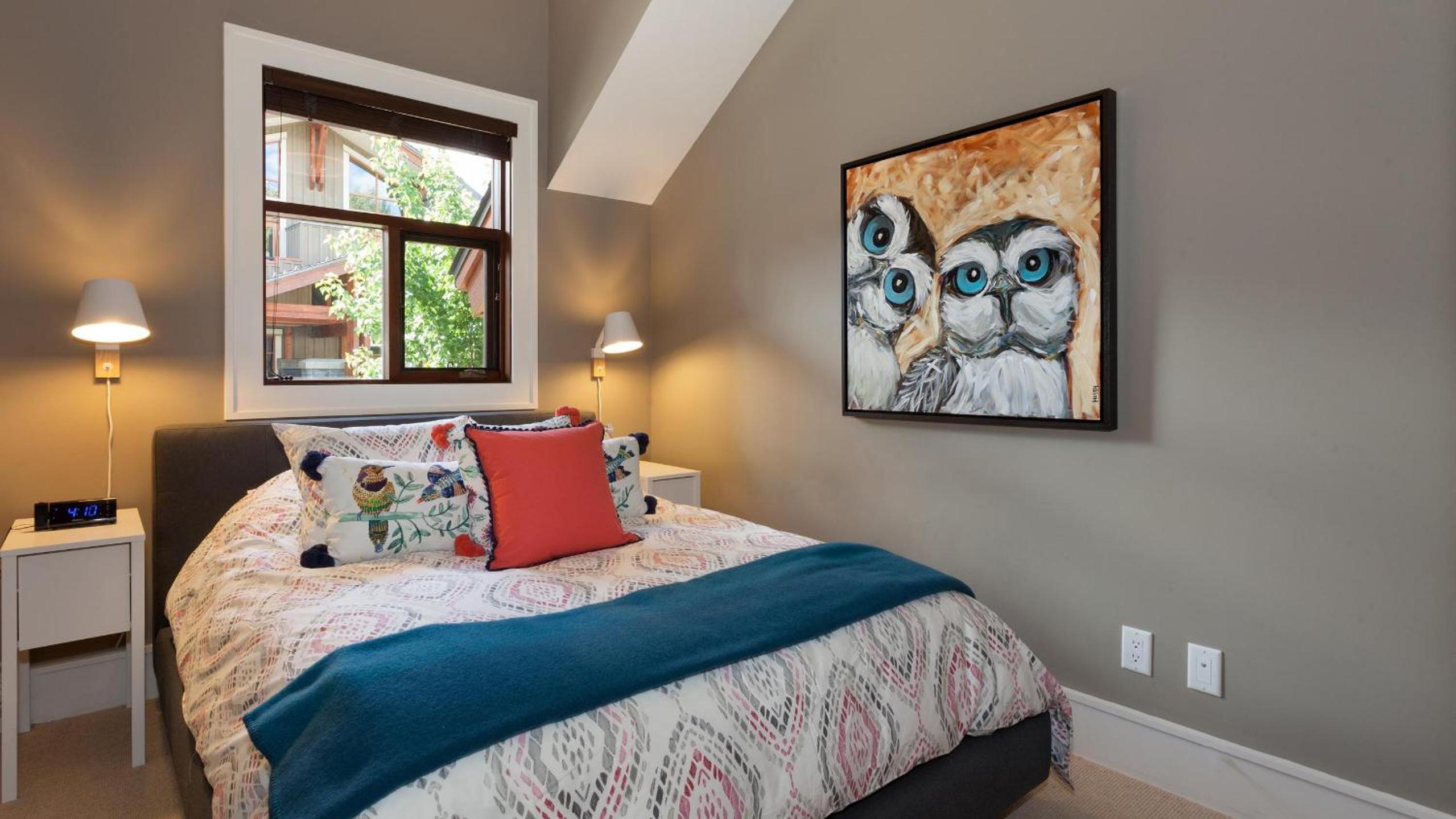 Fitzsimmons Walk 12 | Near Skiing & Village, Hot Tub, Mtn Views, Parking