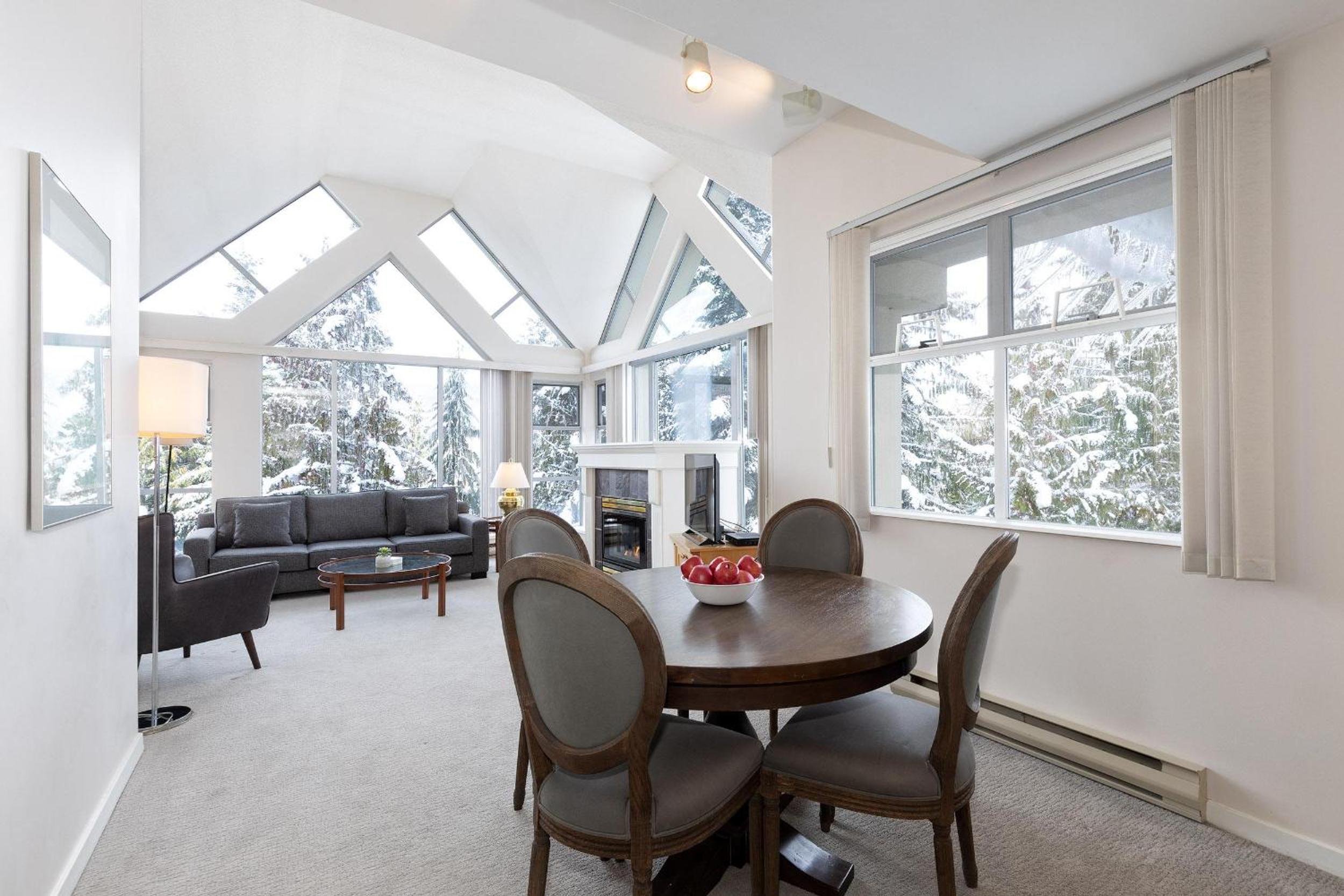 Woodrun Lodge 517 | Large Ski-In Ski-Out Condo by Upper Village w/ Mountain Views & Shared Hot Tub