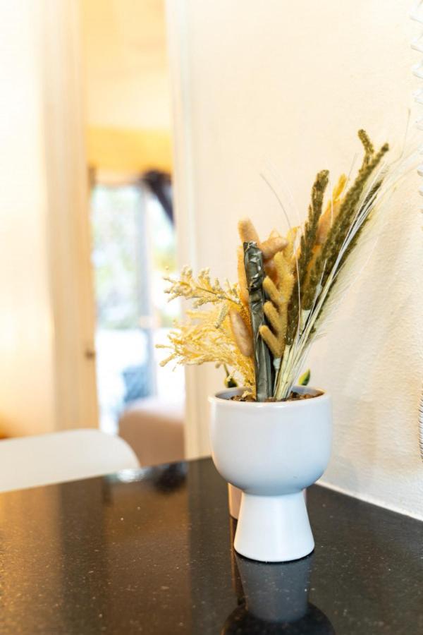 The Midtown - Modern Oasis with EV Charging Pool Netflix