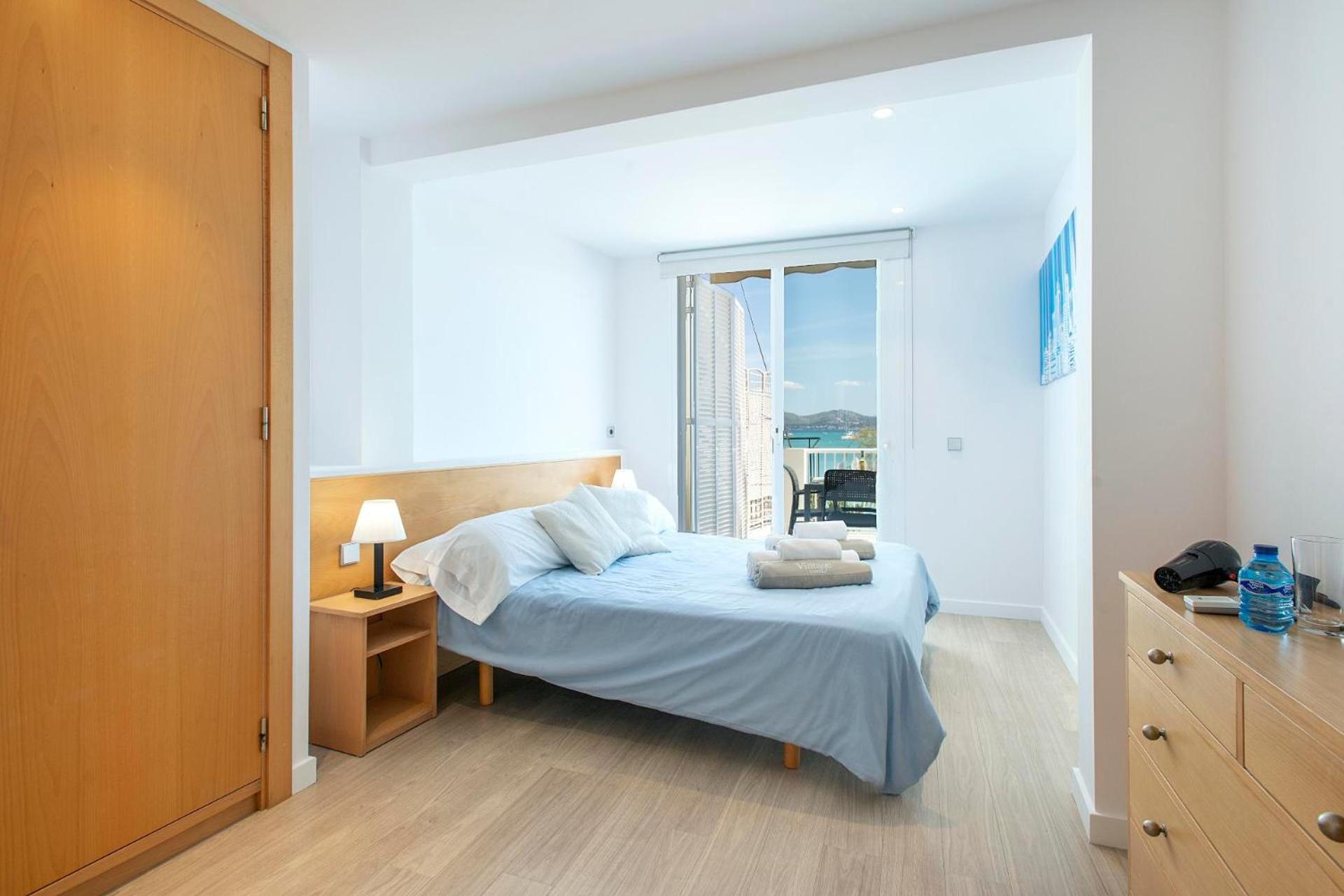 Pine Walk Apartment by Vintage Travel