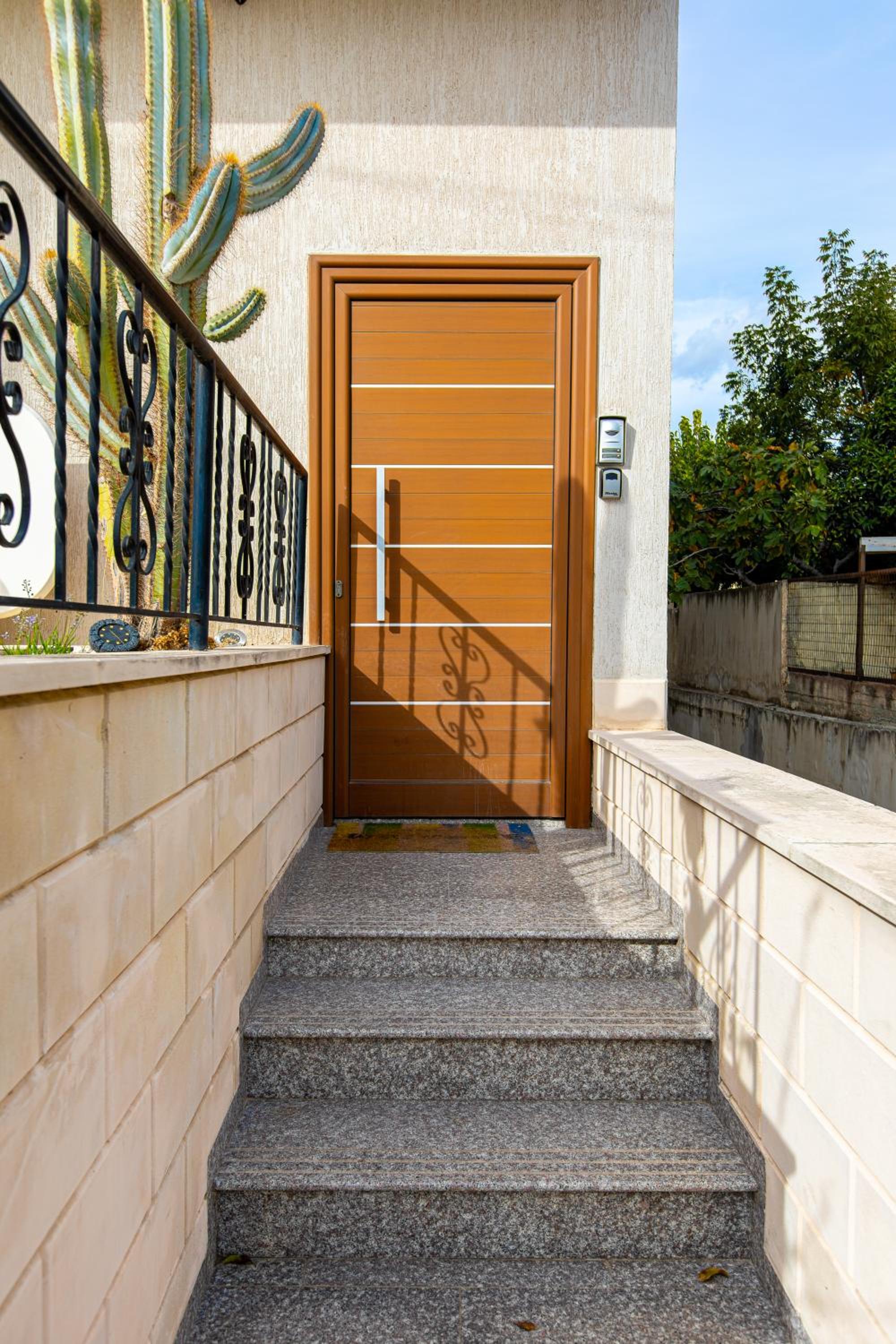 Central Bliss / your perfect home away from home