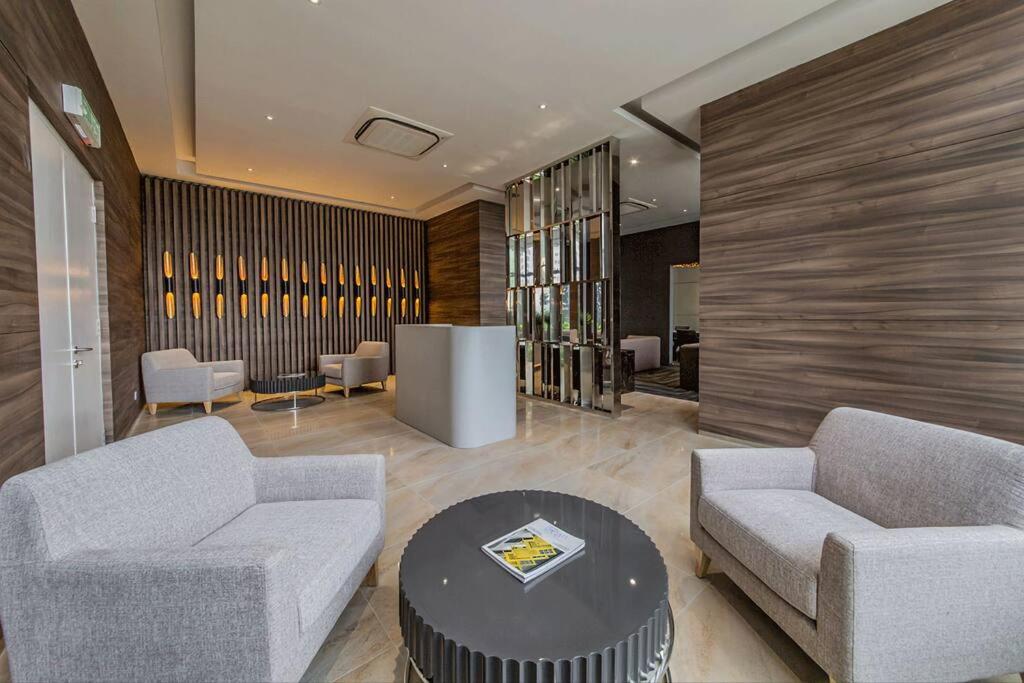Setia Sky88 Infinity Pool 4 pax, 2 Rooms