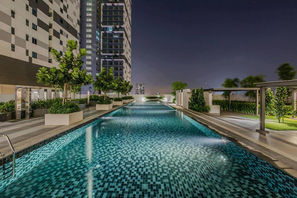 Setia Sky88 Infinity Pool 4 pax, 2 Rooms