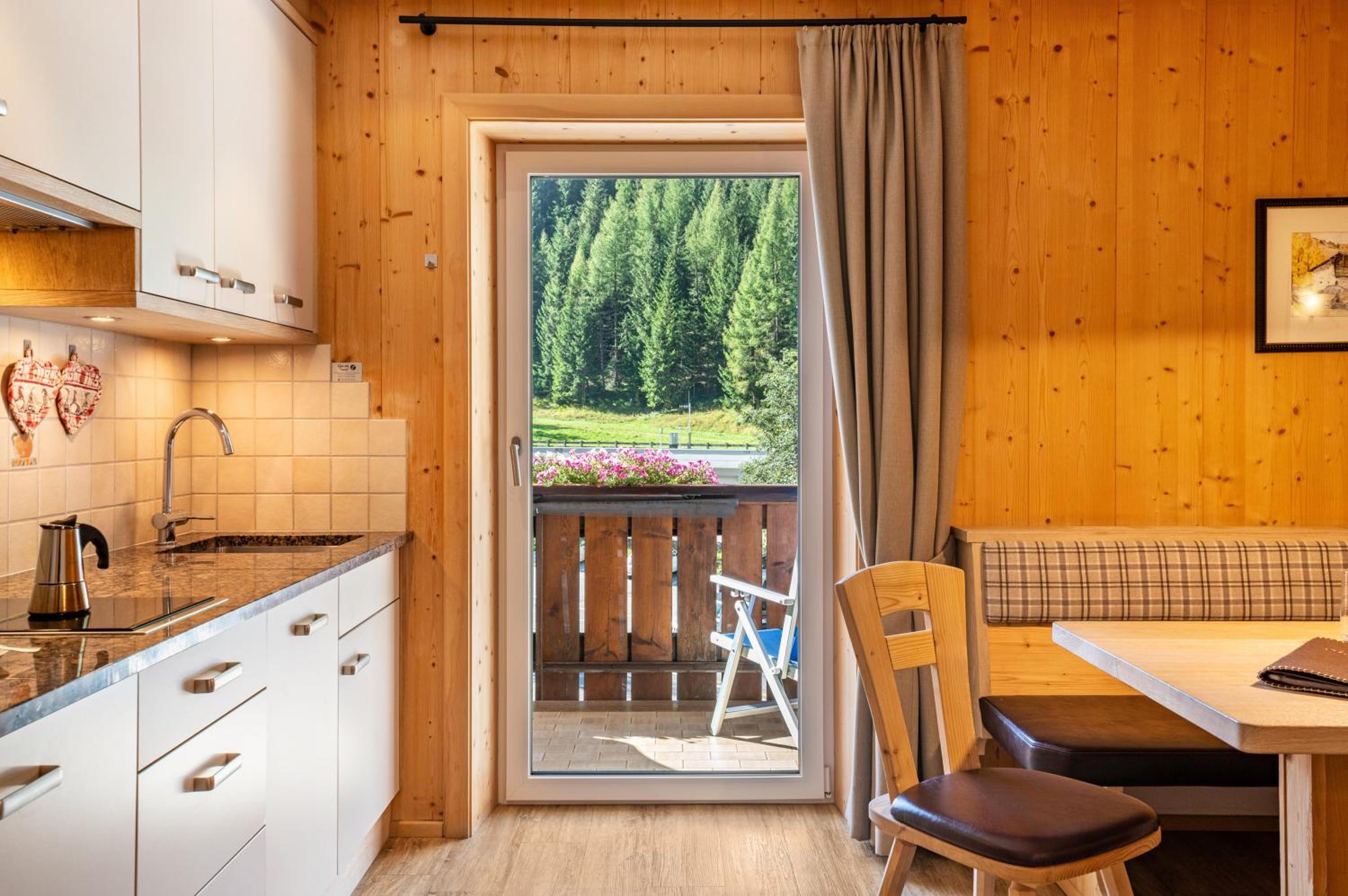 Stoffel Apartments Marie view 2