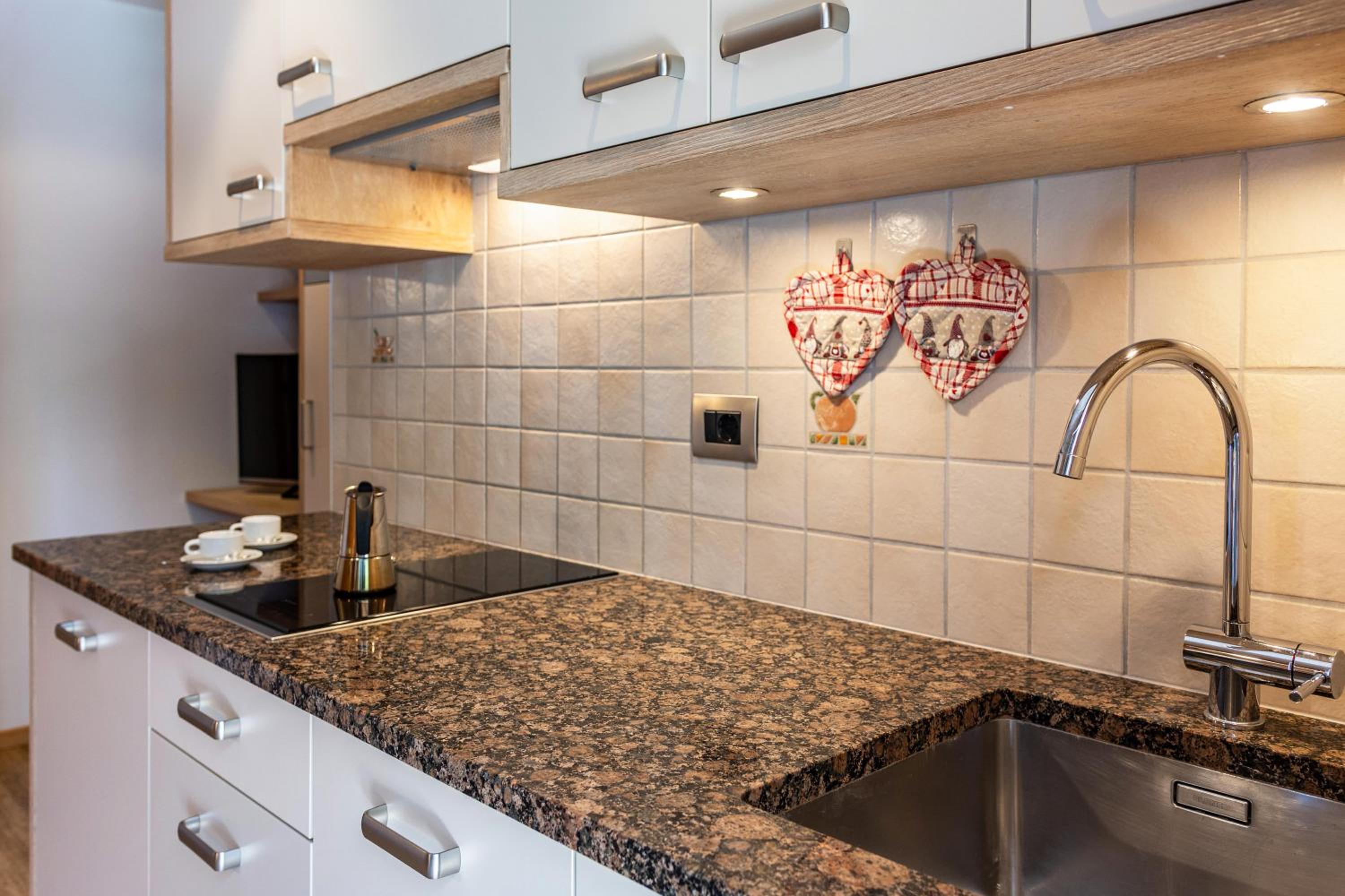Stoffel Apartments Marie view 4