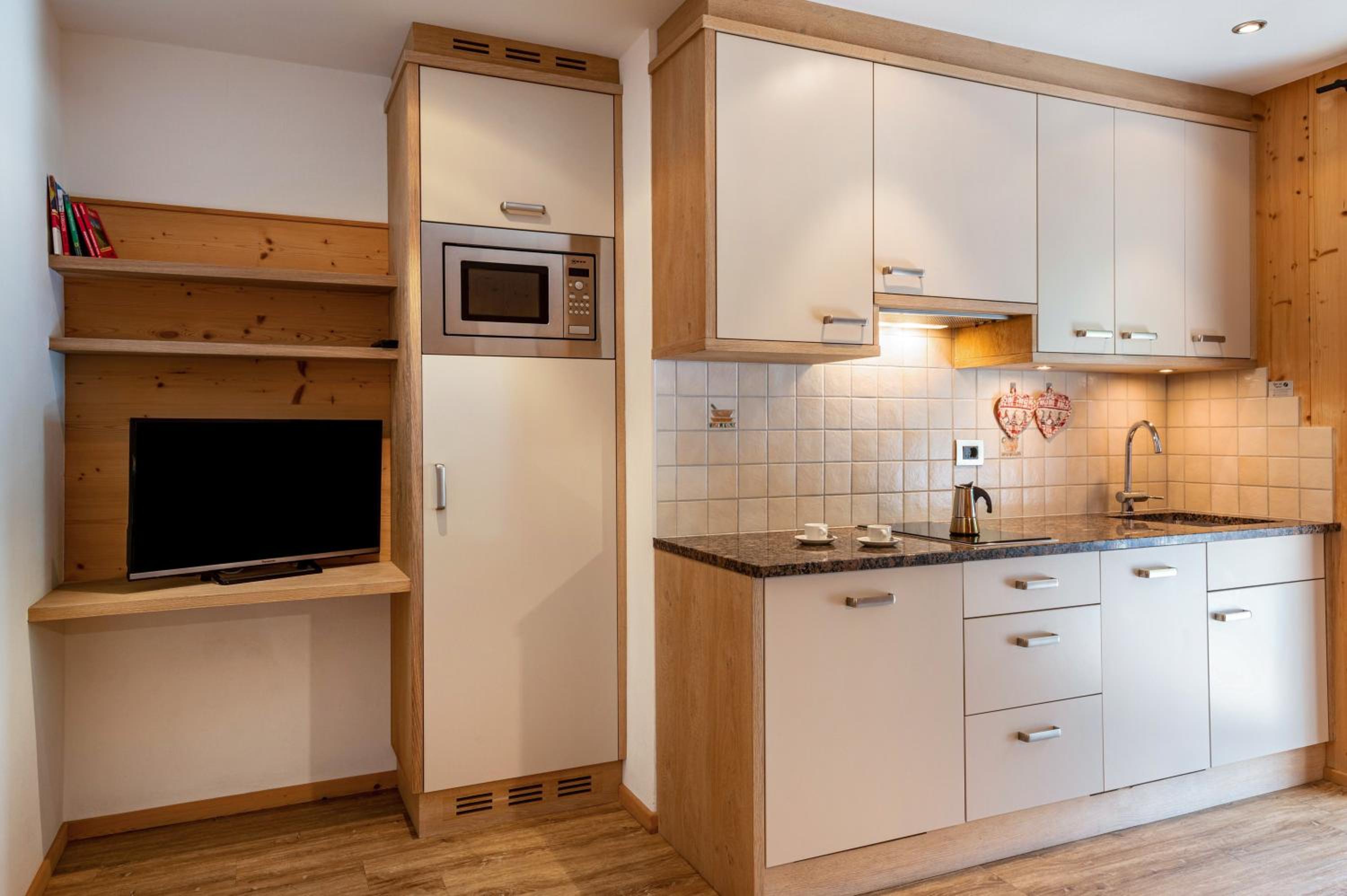 Stoffel Apartments Marie view 5