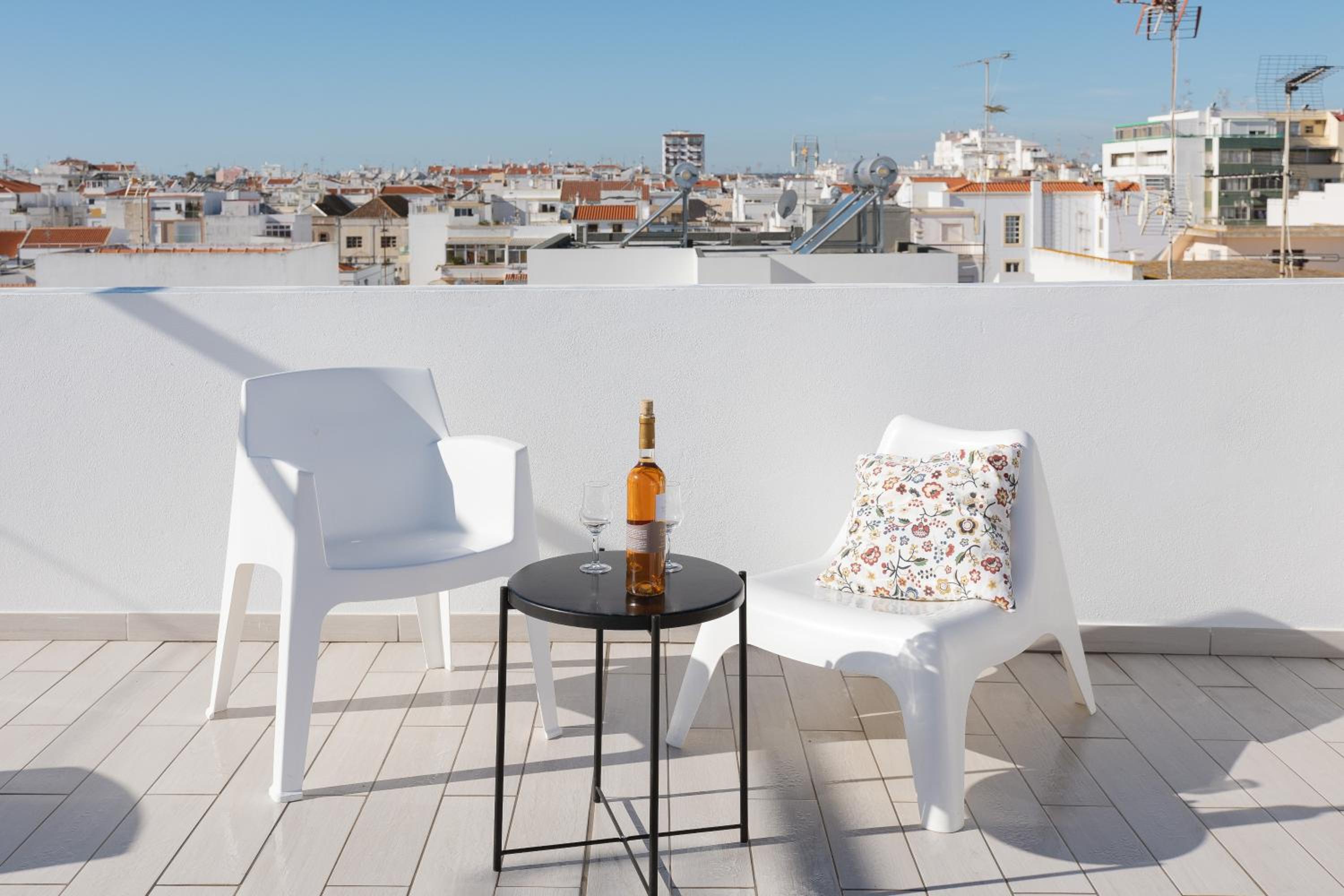 Hotel Villa Marquez Apartments - Image 1