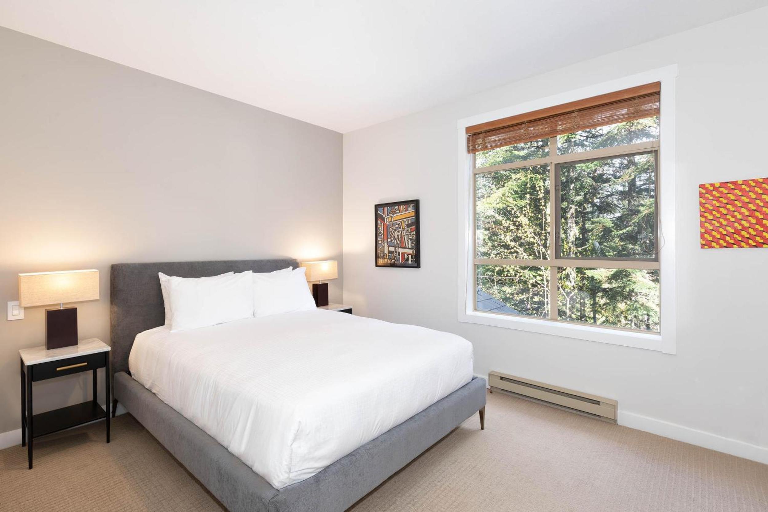 Taluswood The Bluffs 13 | Stunning Mountain View Townhome w/ Ski Access & Shared Hot Tub