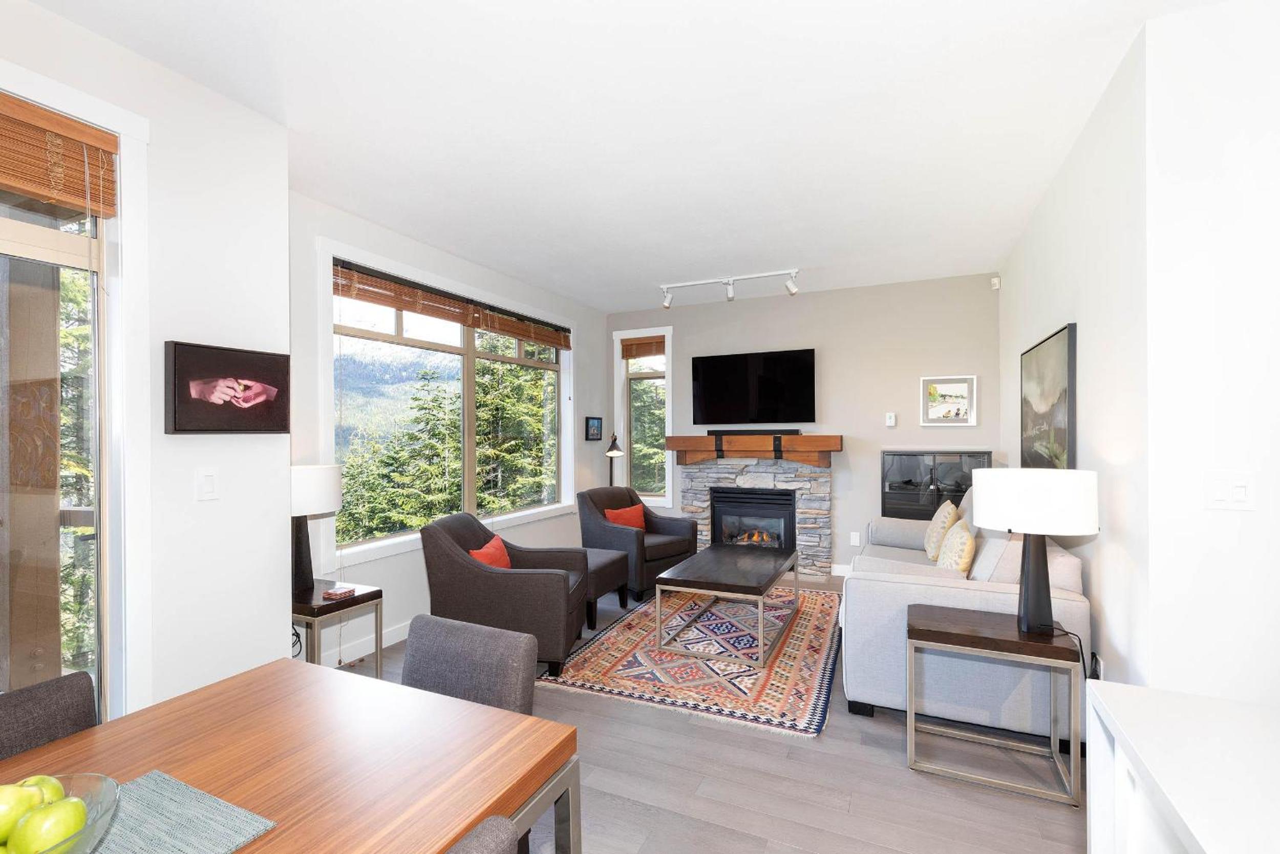 Taluswood The Bluffs 13 | Stunning Mountain View Townhome w/ Ski Access & Shared Hot Tub