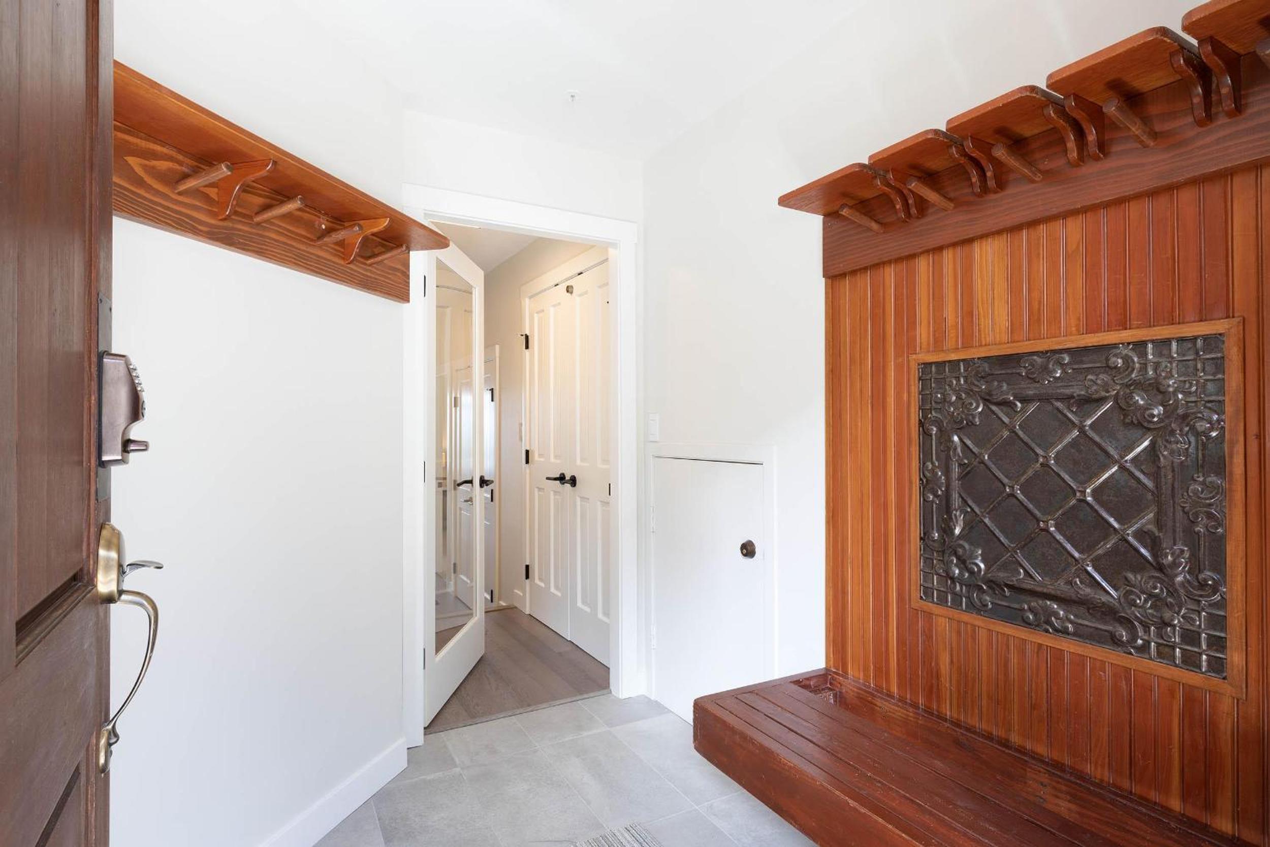 Taluswood The Bluffs 13 | Stunning Mountain View Townhome w/ Ski Access & Shared Hot Tub