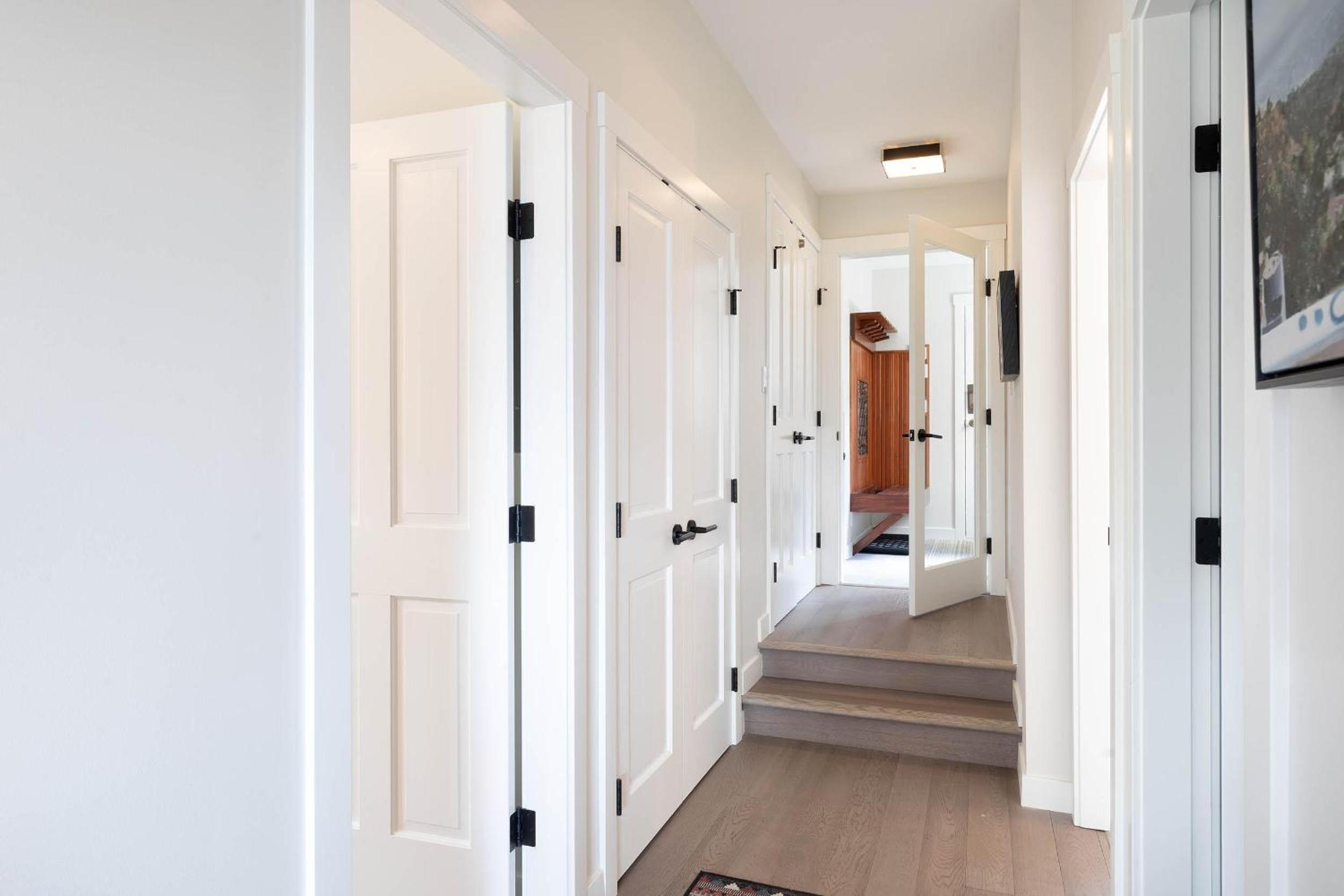 Taluswood The Bluffs 13 | Stunning Mountain View Townhome w/ Ski Access & Shared Hot Tub