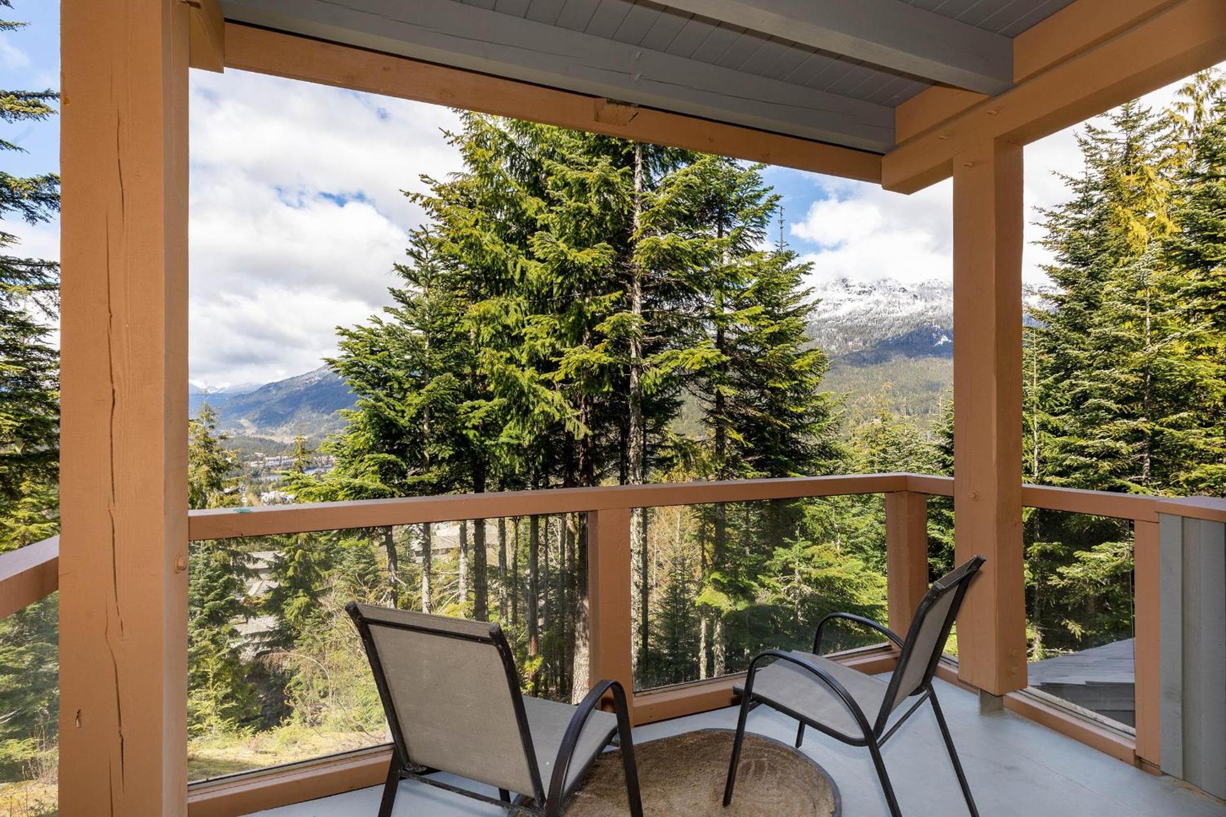 Taluswood The Bluffs 13 | Stunning Mountain View Townhome w/ Ski Access & Shared Hot Tub