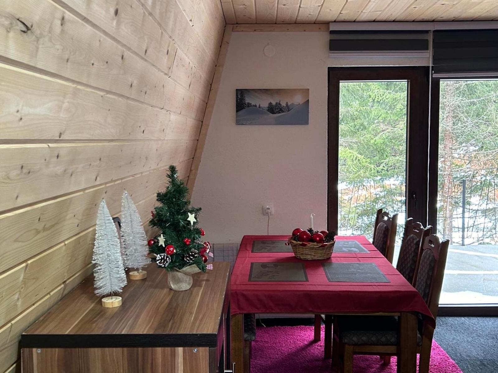 Vikendice Jahorinska Dvorišta 1