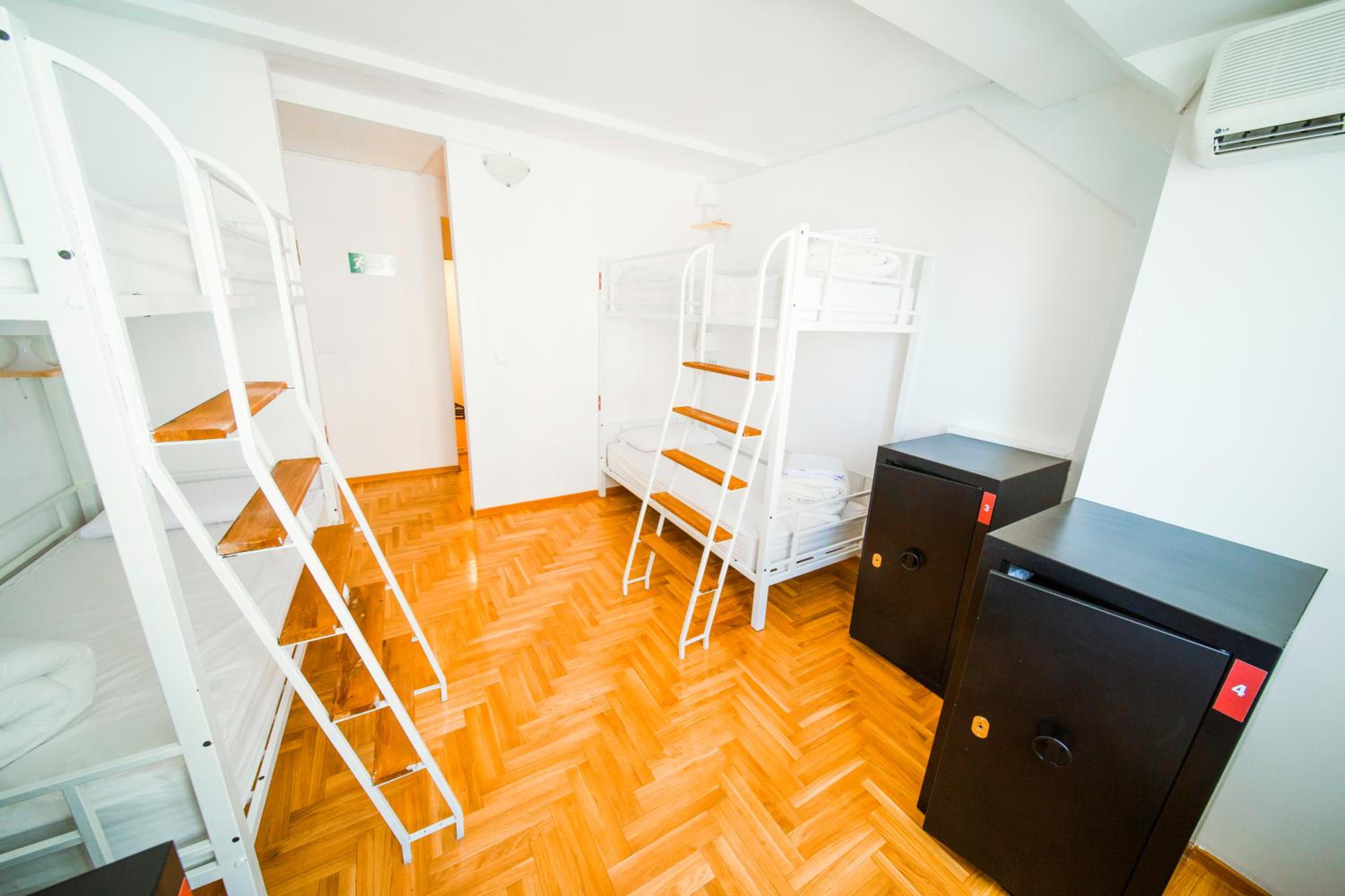 NEW GENERATION HOSTEL Prague center