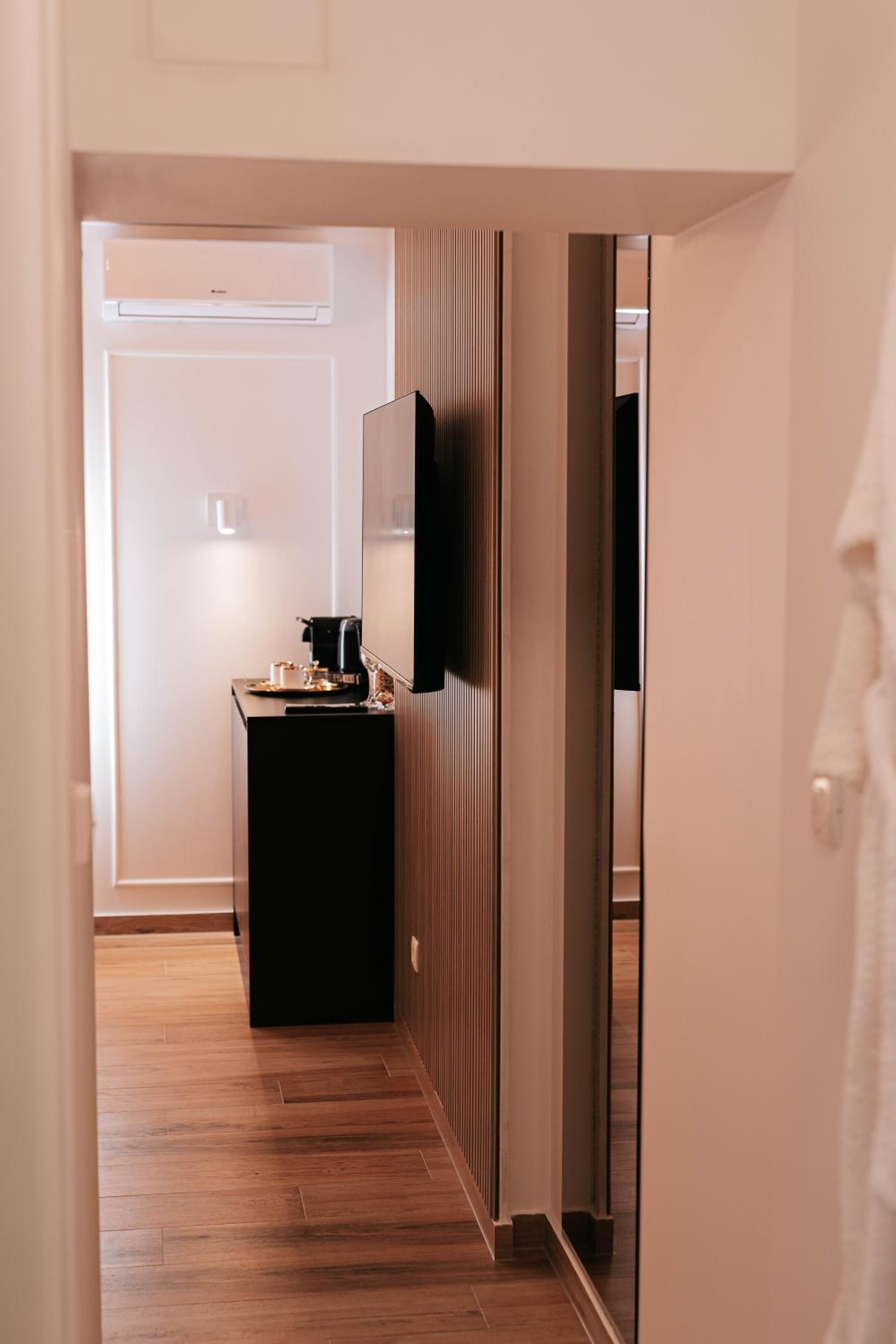 Luxury Jacuzzi Apartment