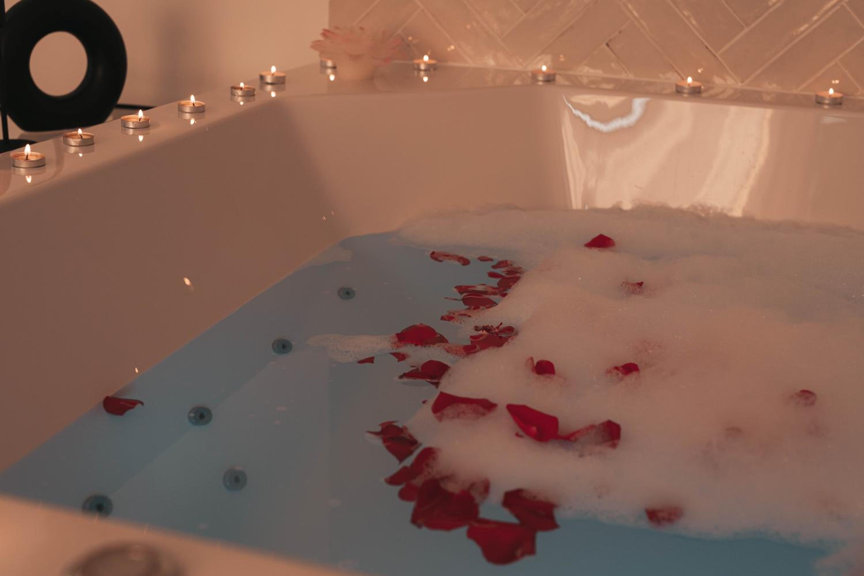 Luxury Jacuzzi Apartment